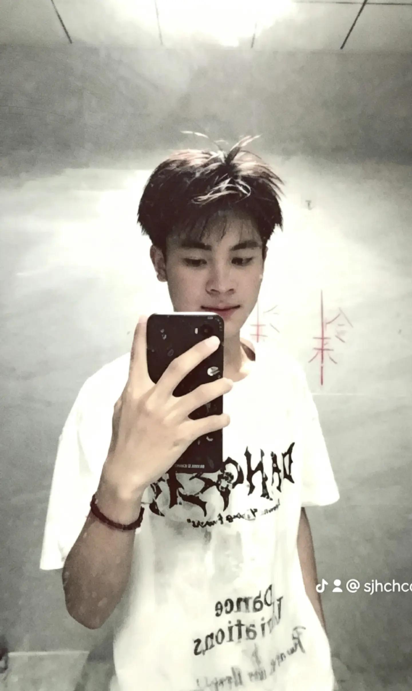 @辰辰 🇲🇲