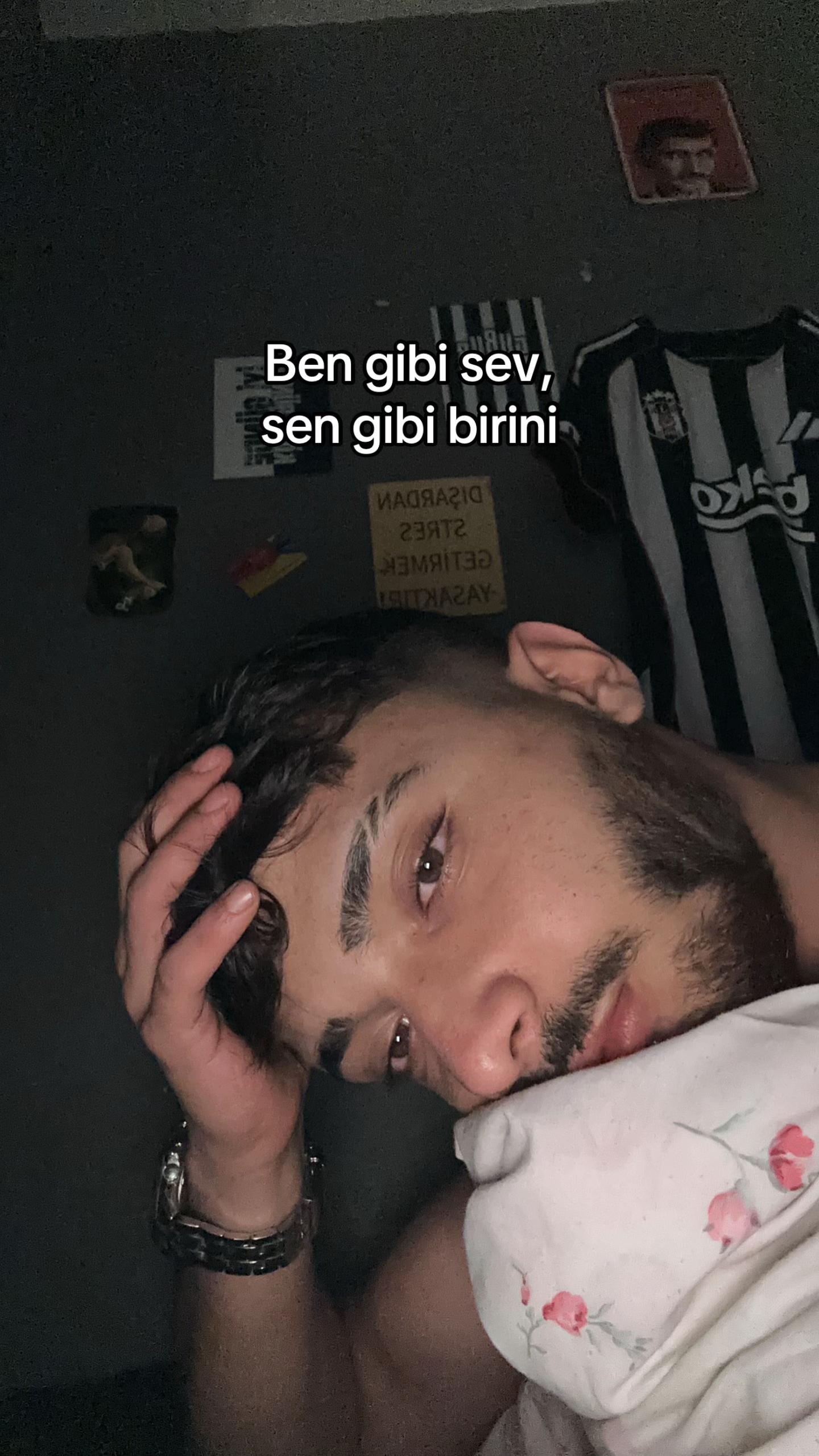 @𝐄𝟐𝟏
