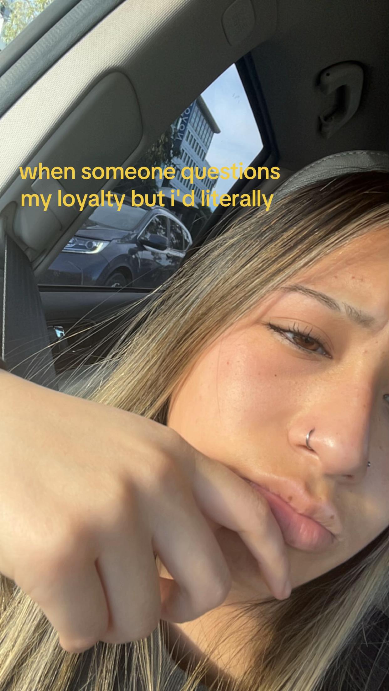 @𝖈