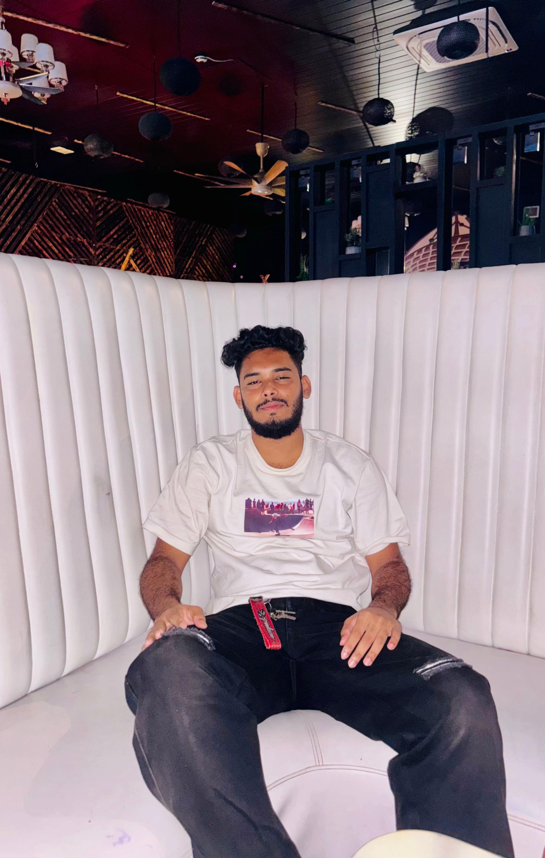 @👑𝙁 𝙐 𝘼 𝘿💫