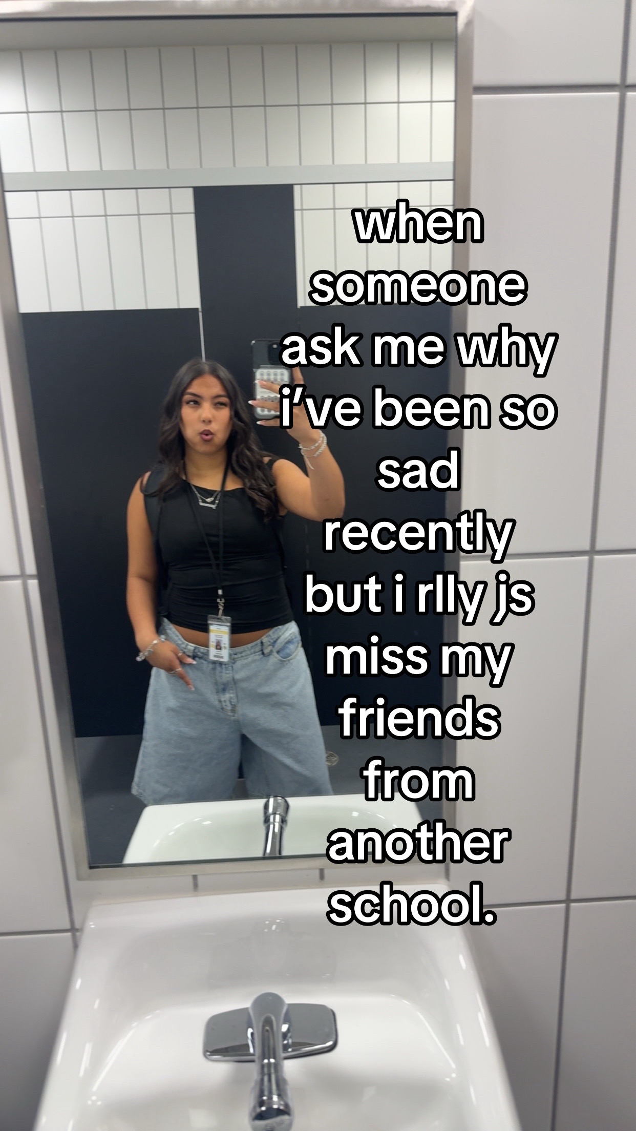 @𝔰𝔬𝔭𝔥𝔦𝔞 𝔷𝔢𝔯𝔪𝔢𝔫𝔬