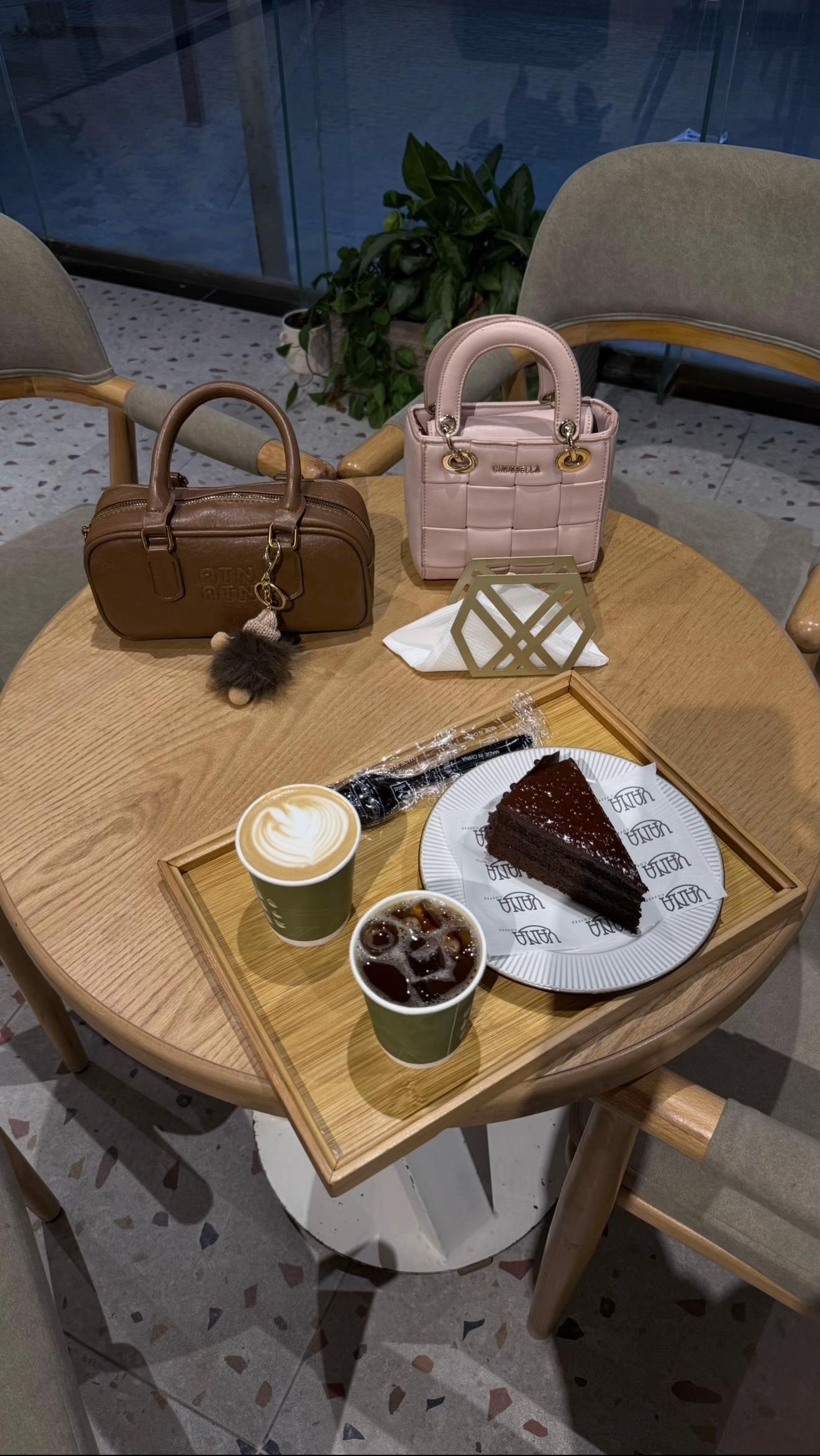 @ملاك🦋.