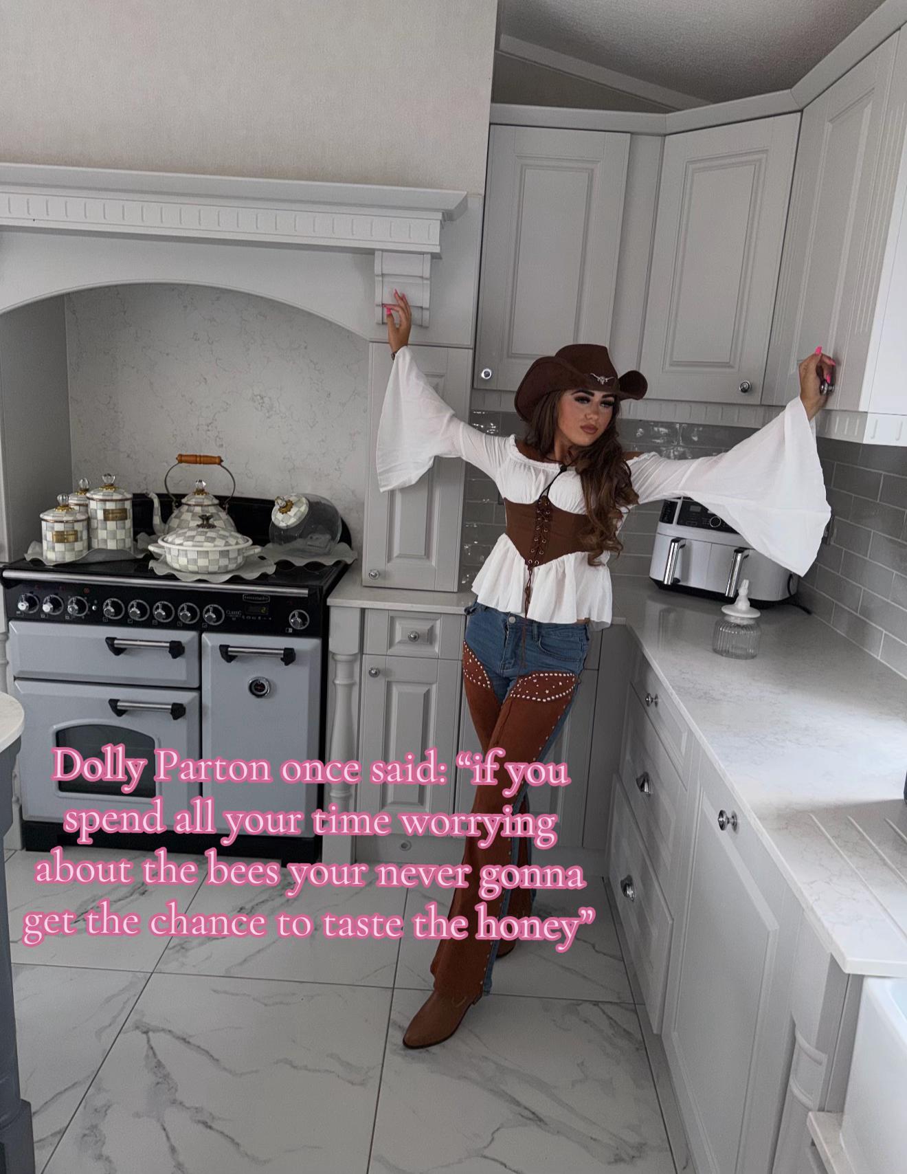 @dollybelle_brown5