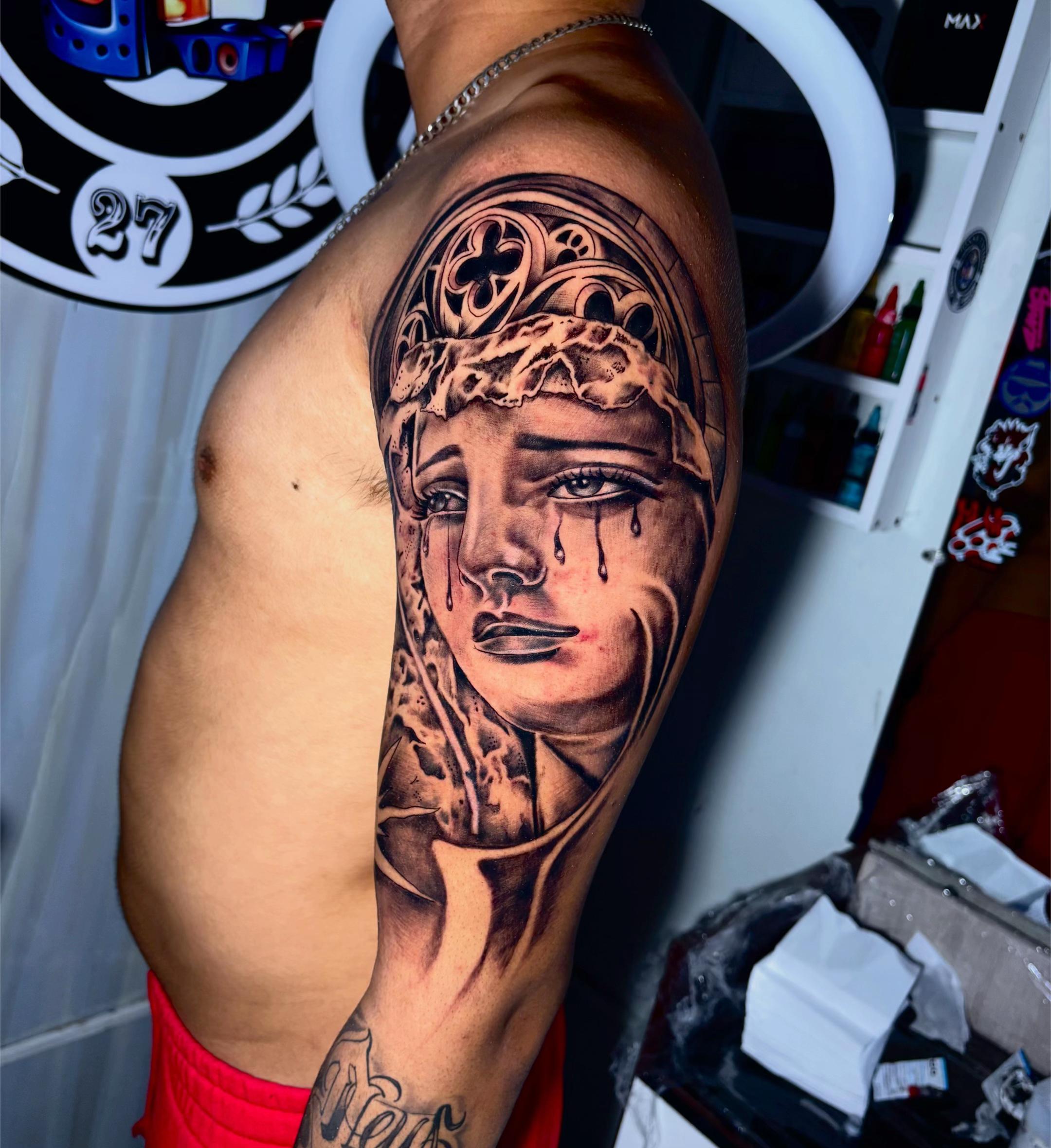 @Jona Tattoo
