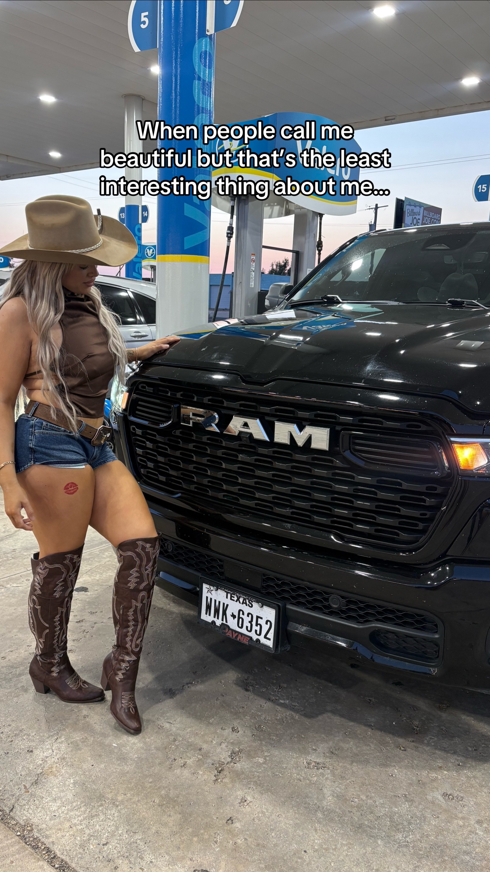 @D&eacute; Bon Ban 🤠🍑