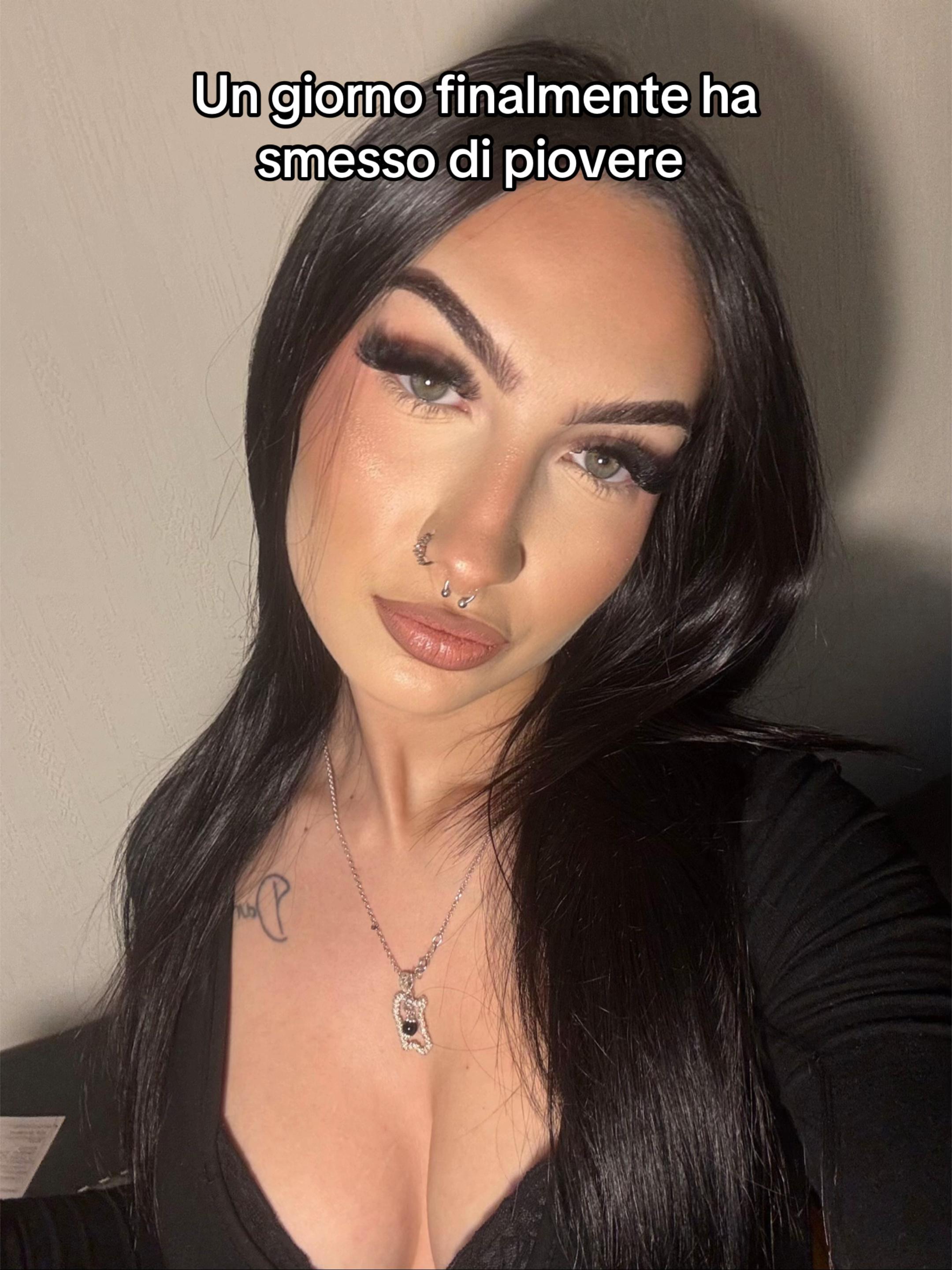 @ᗩᑌᖇOᖇᗩ🖤👸🏻🐈