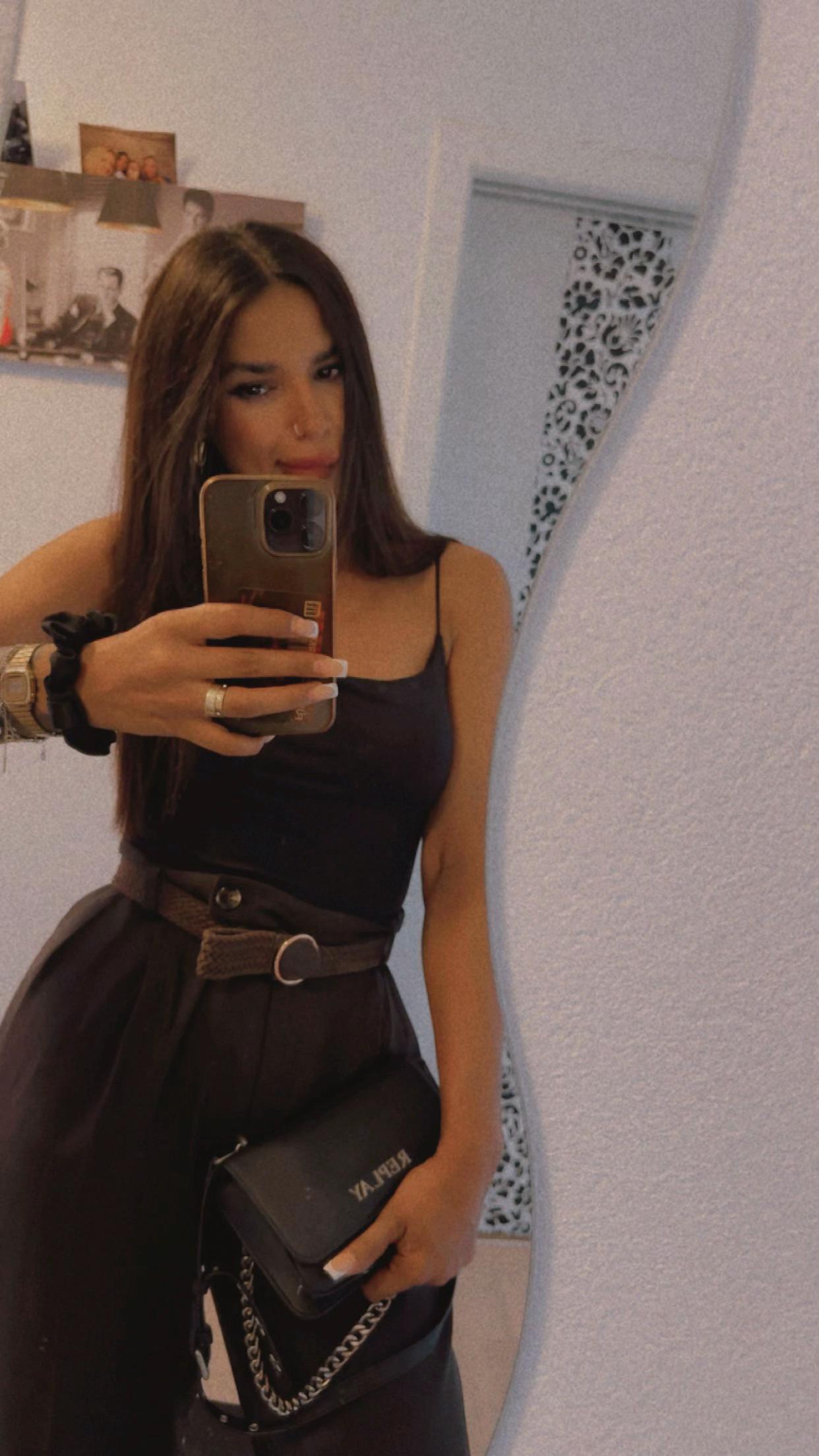 @latichia95
