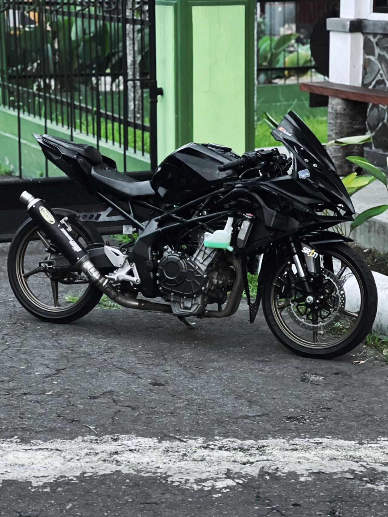 @𝑼𝑼𝒀𝑨𝑩𝑺𝑺