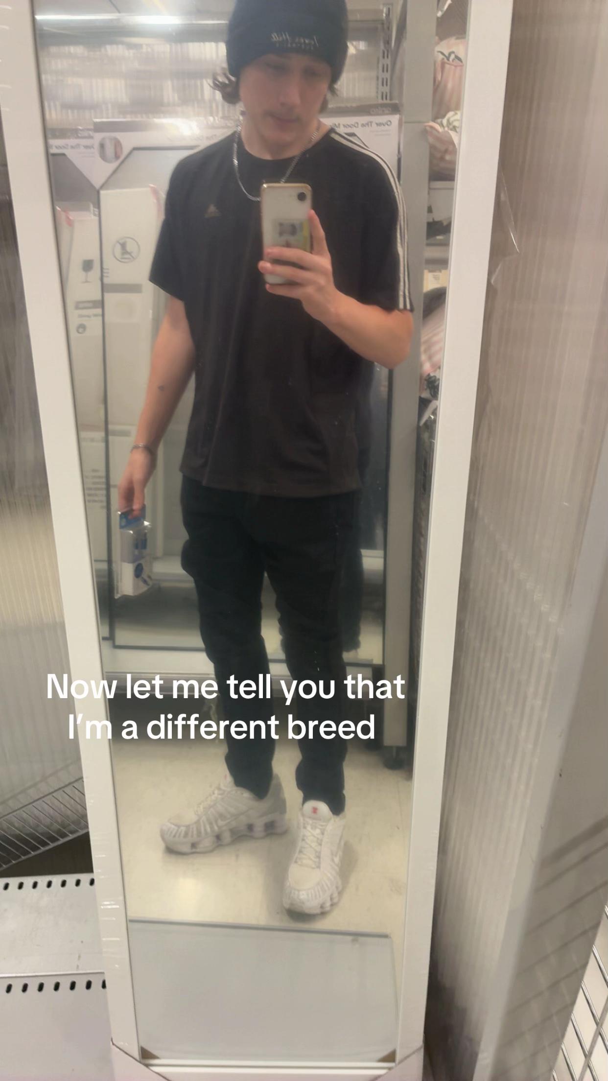 @️