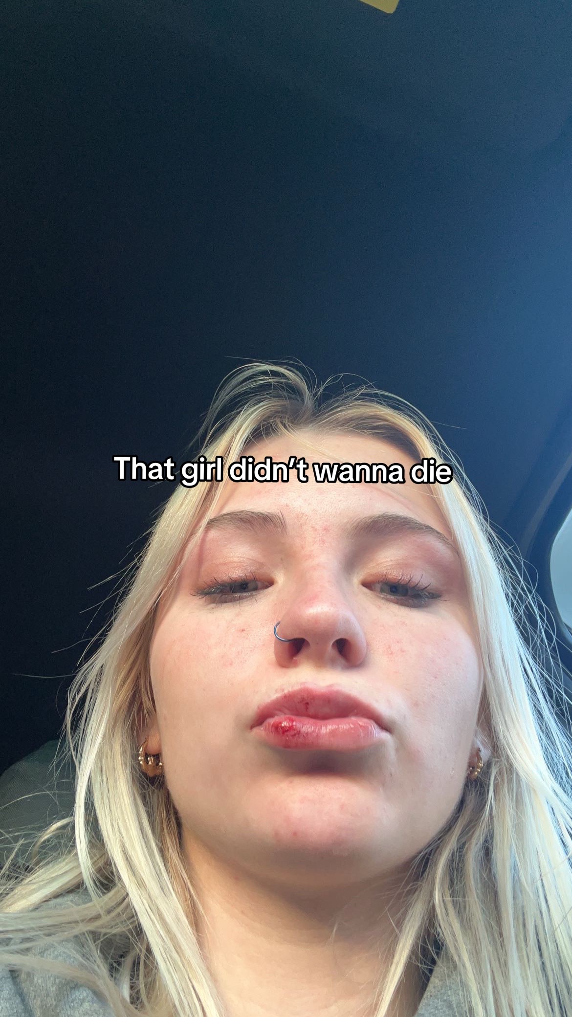 @h0llyw00dz_