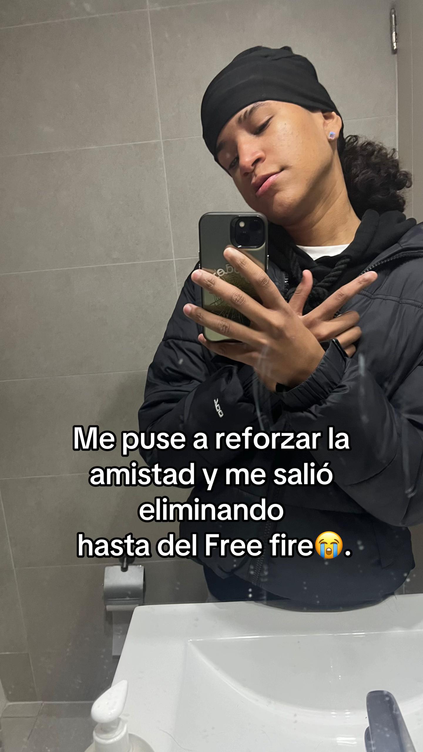 @ChUCkYy❤️🖤