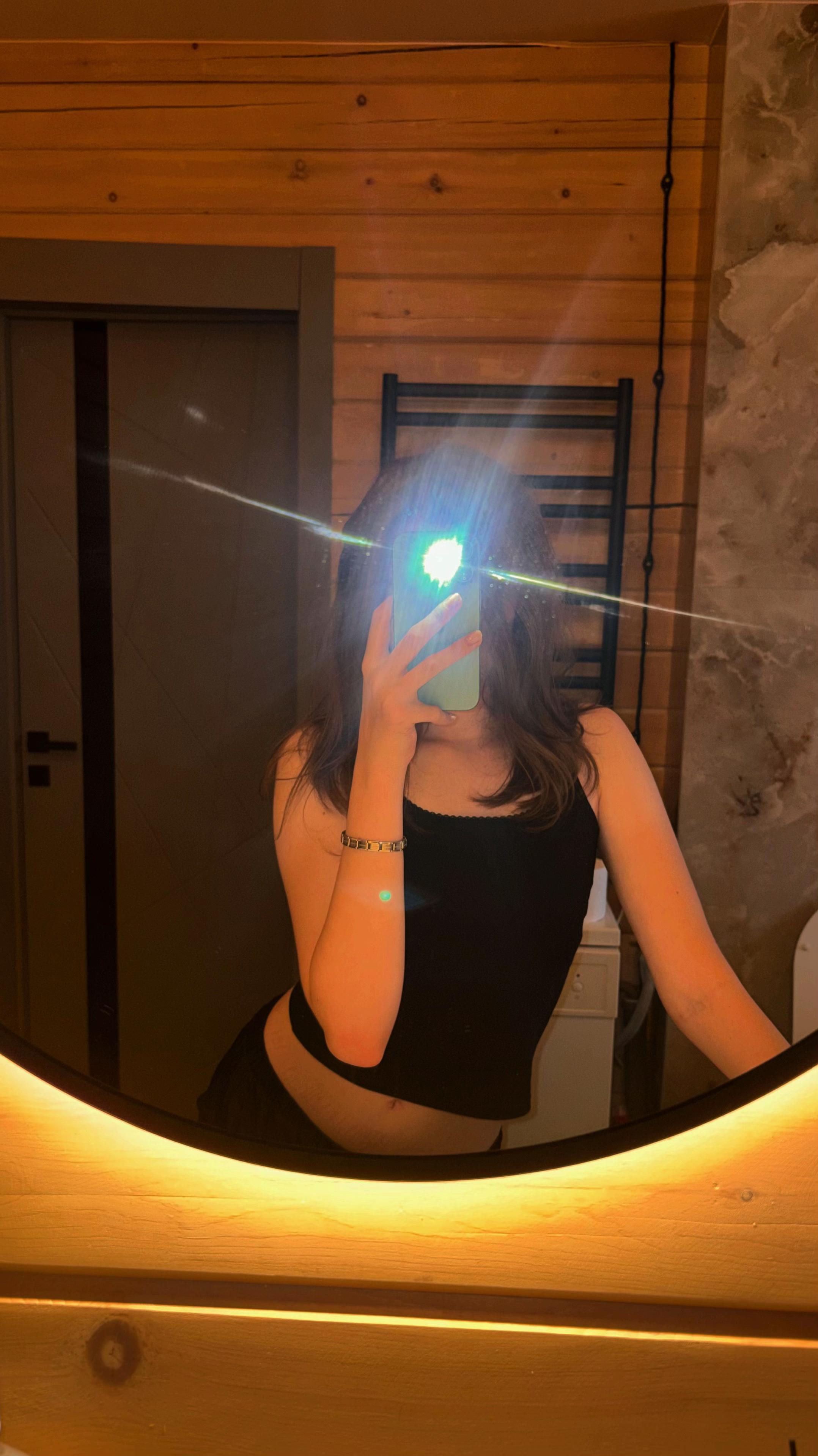 @vixxxi