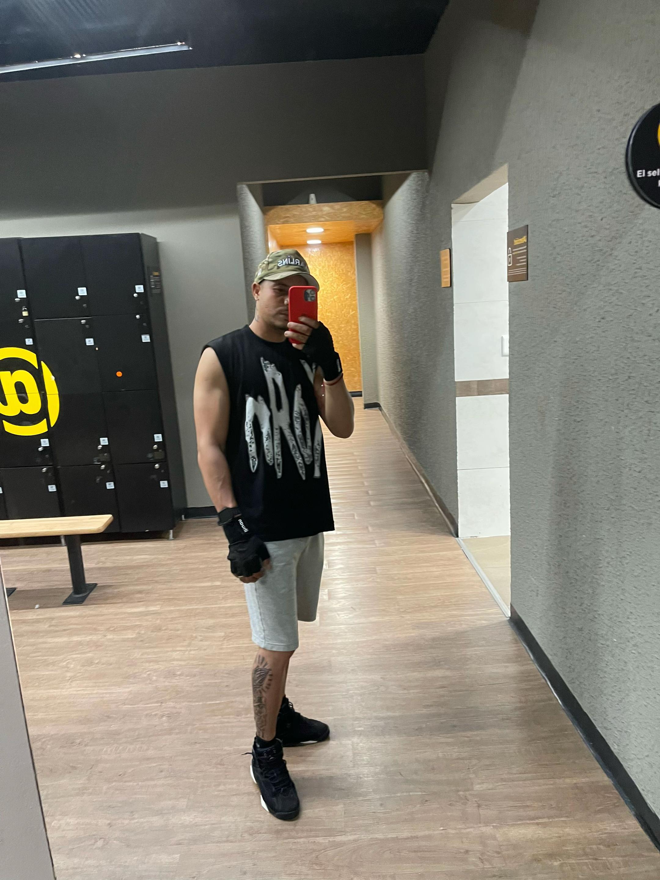 @androvel23