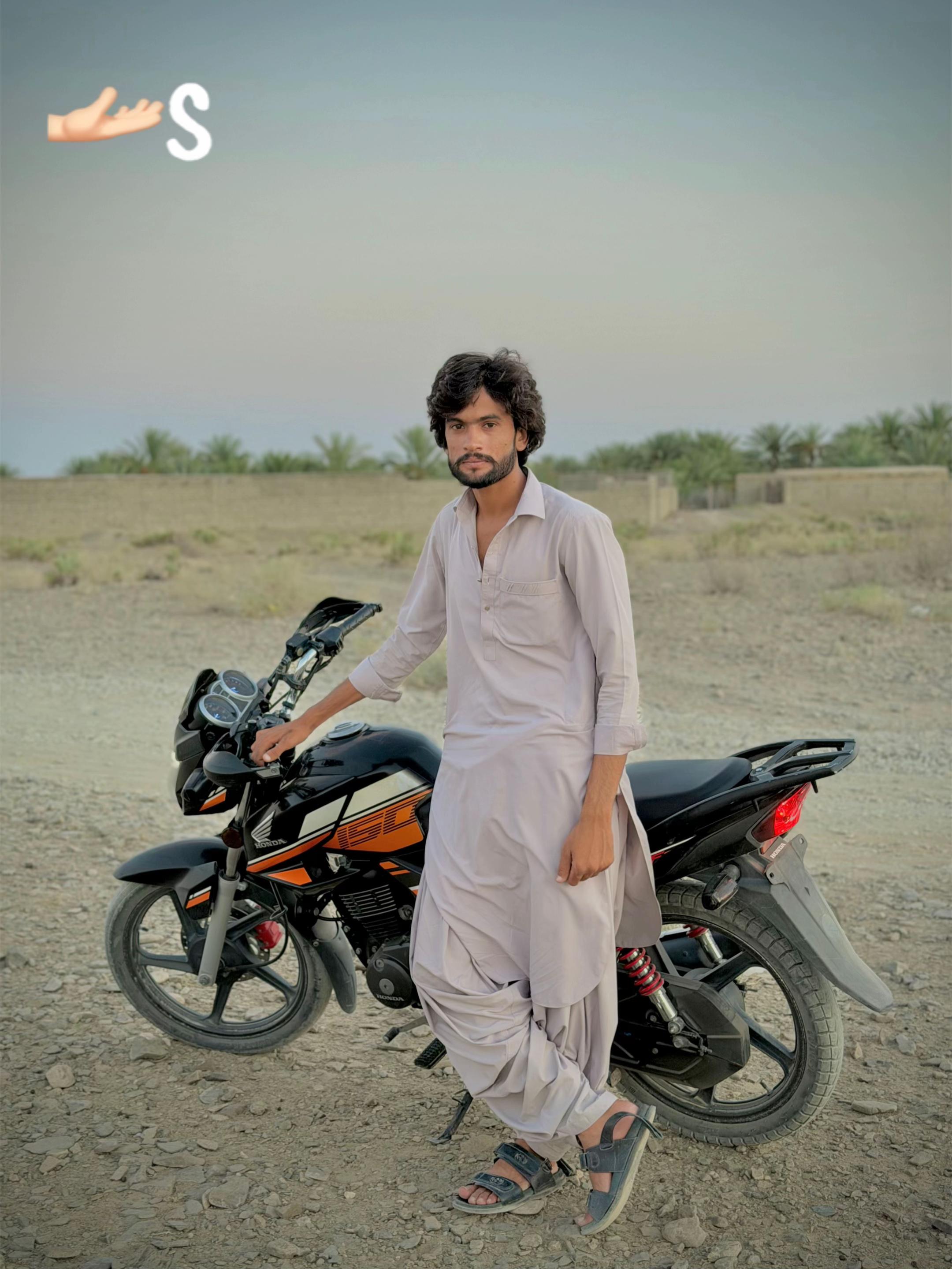 @huzaif_085