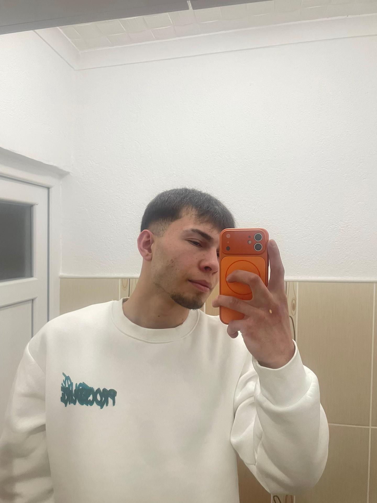 @𝙀𝙢𝙧𝙚𝙡🐊