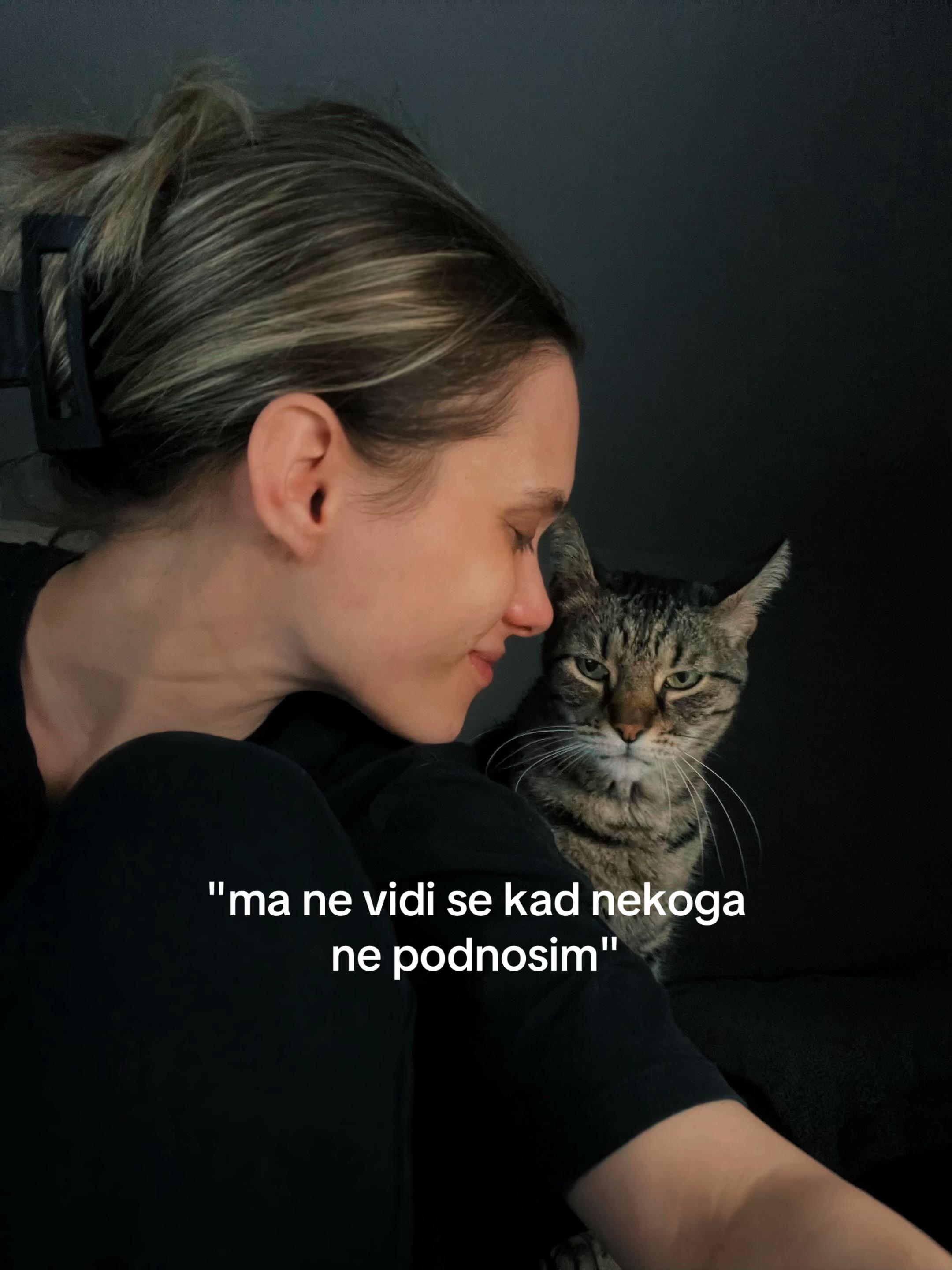 @ŠTA SE DEREŠ SVETLANA