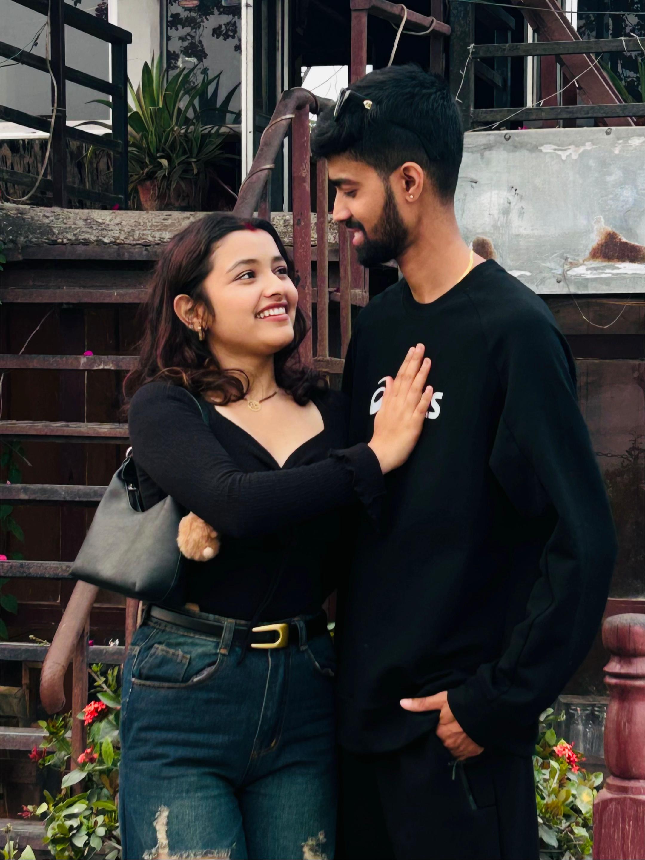 @Amit 🇳🇵🇦🇺