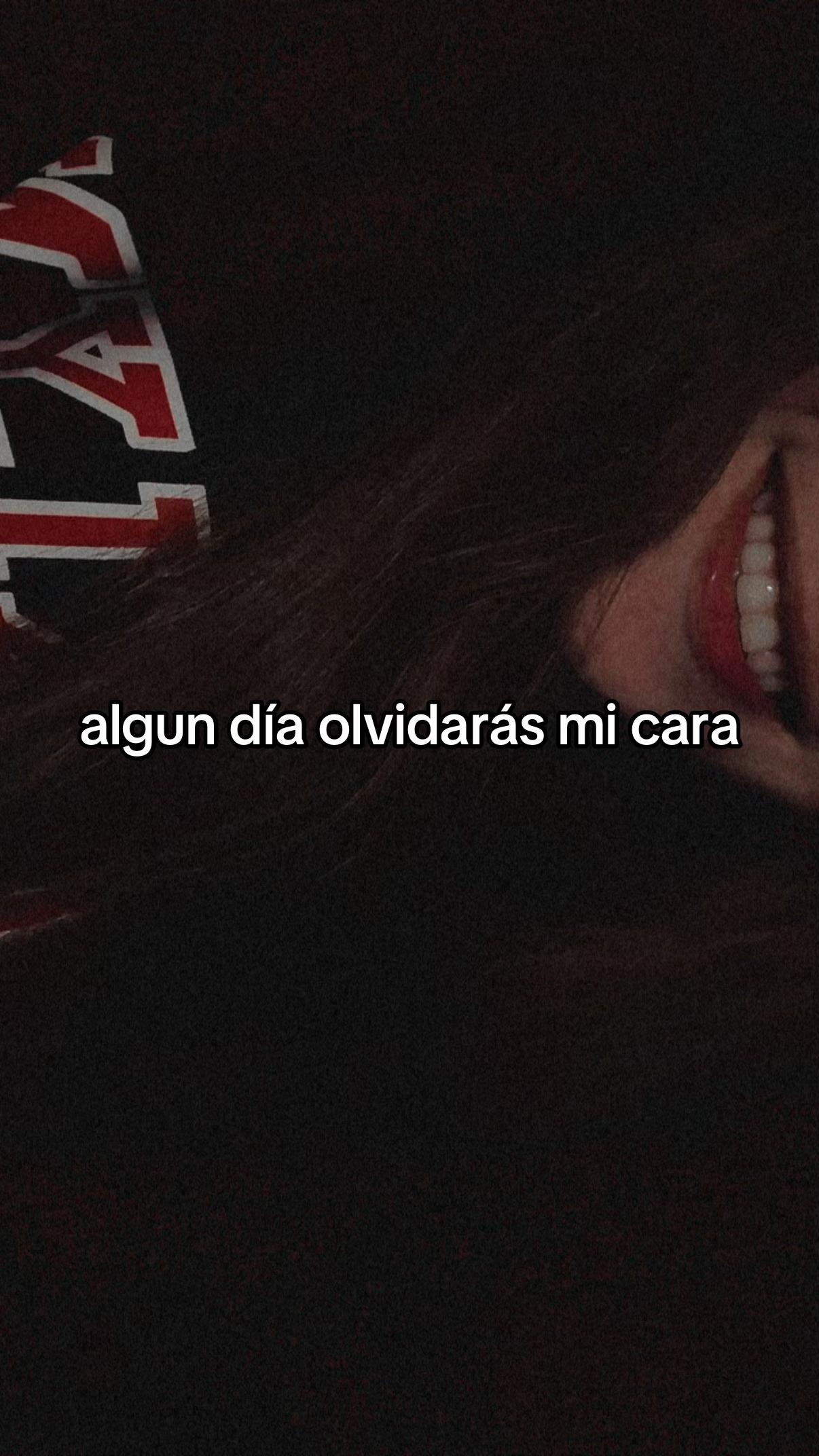 @Feñita😾