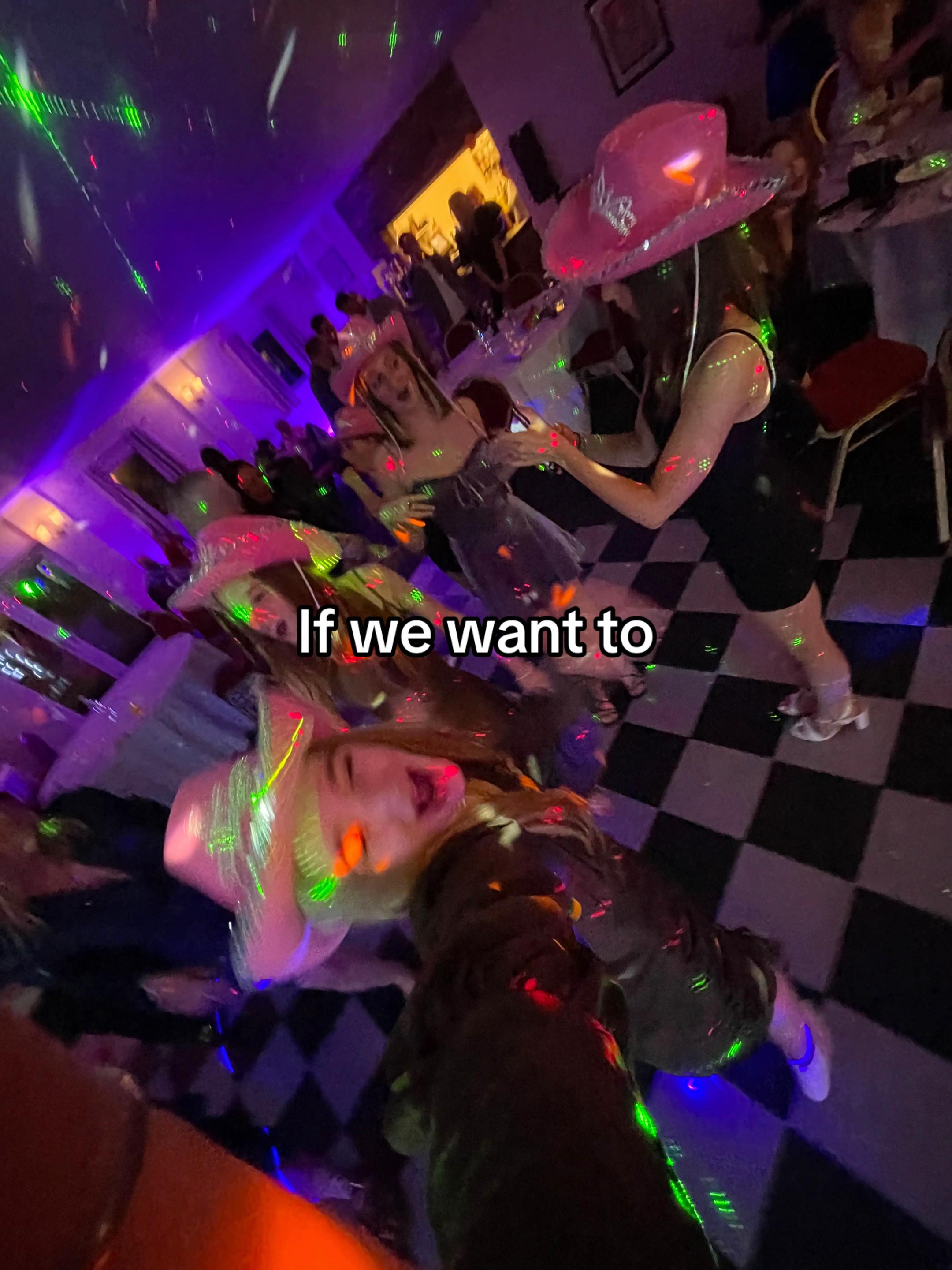 @evieeeee