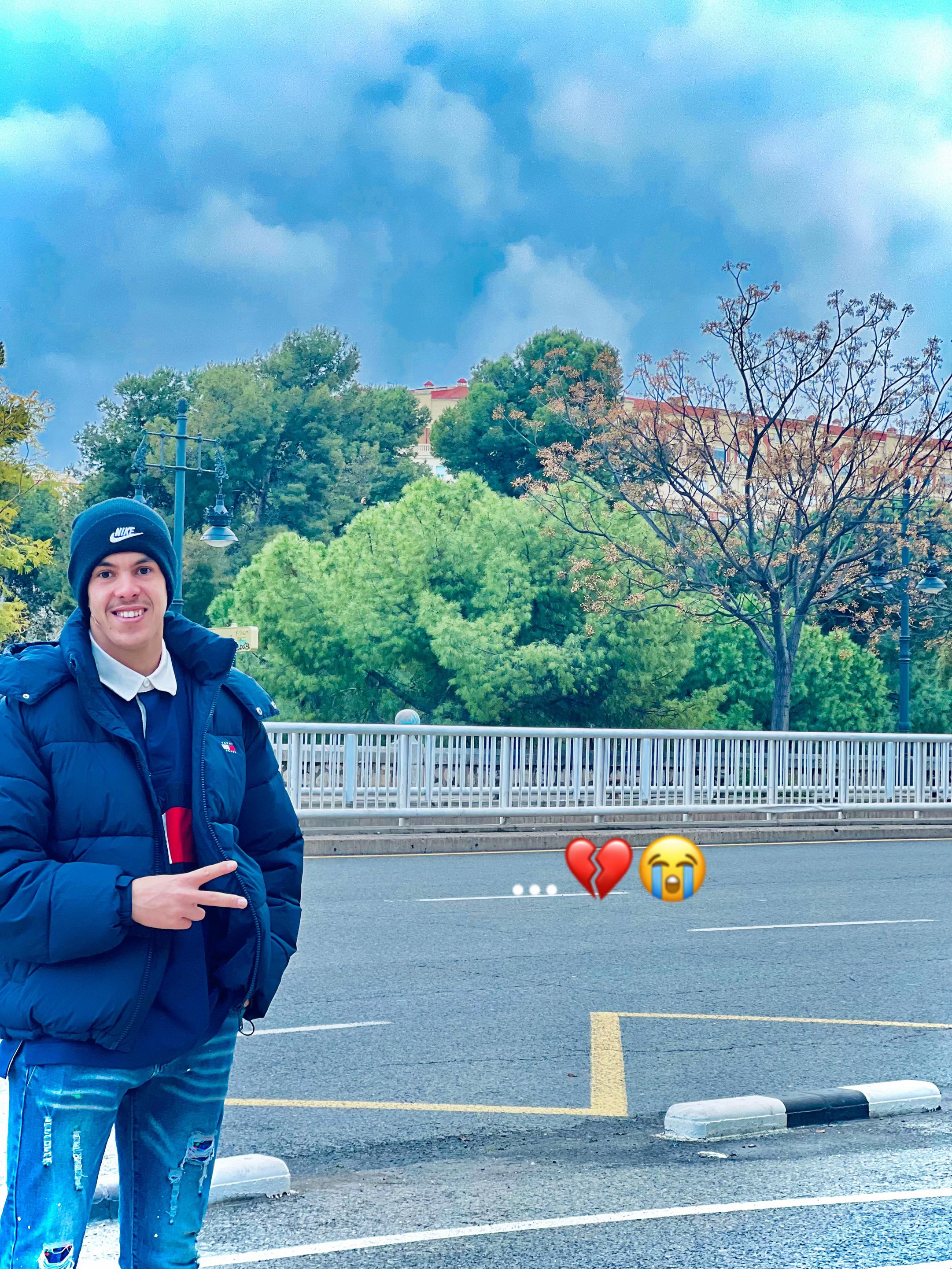 @عزدينـہ 🇪🇸🦅
