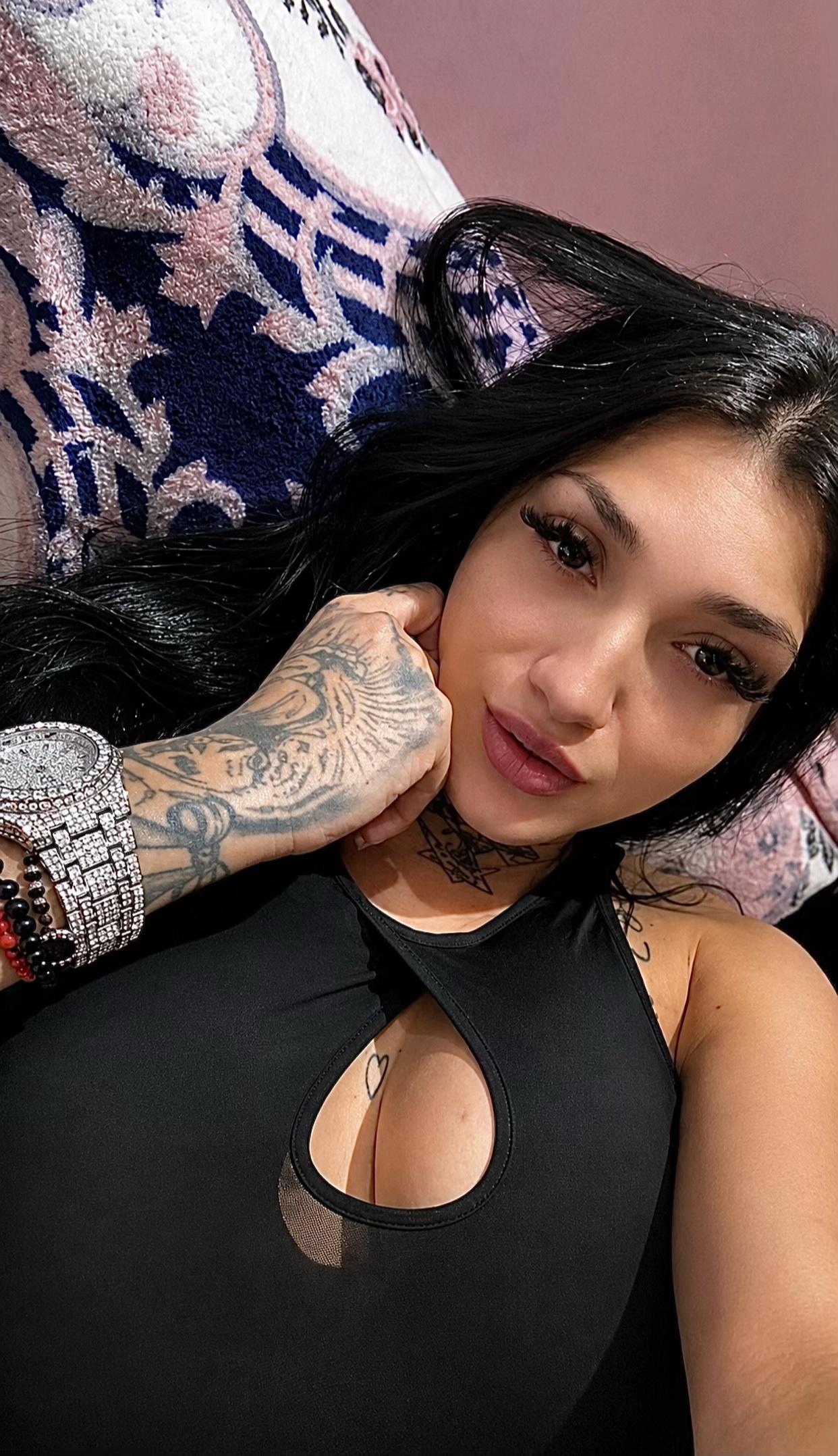@Anii❤️
