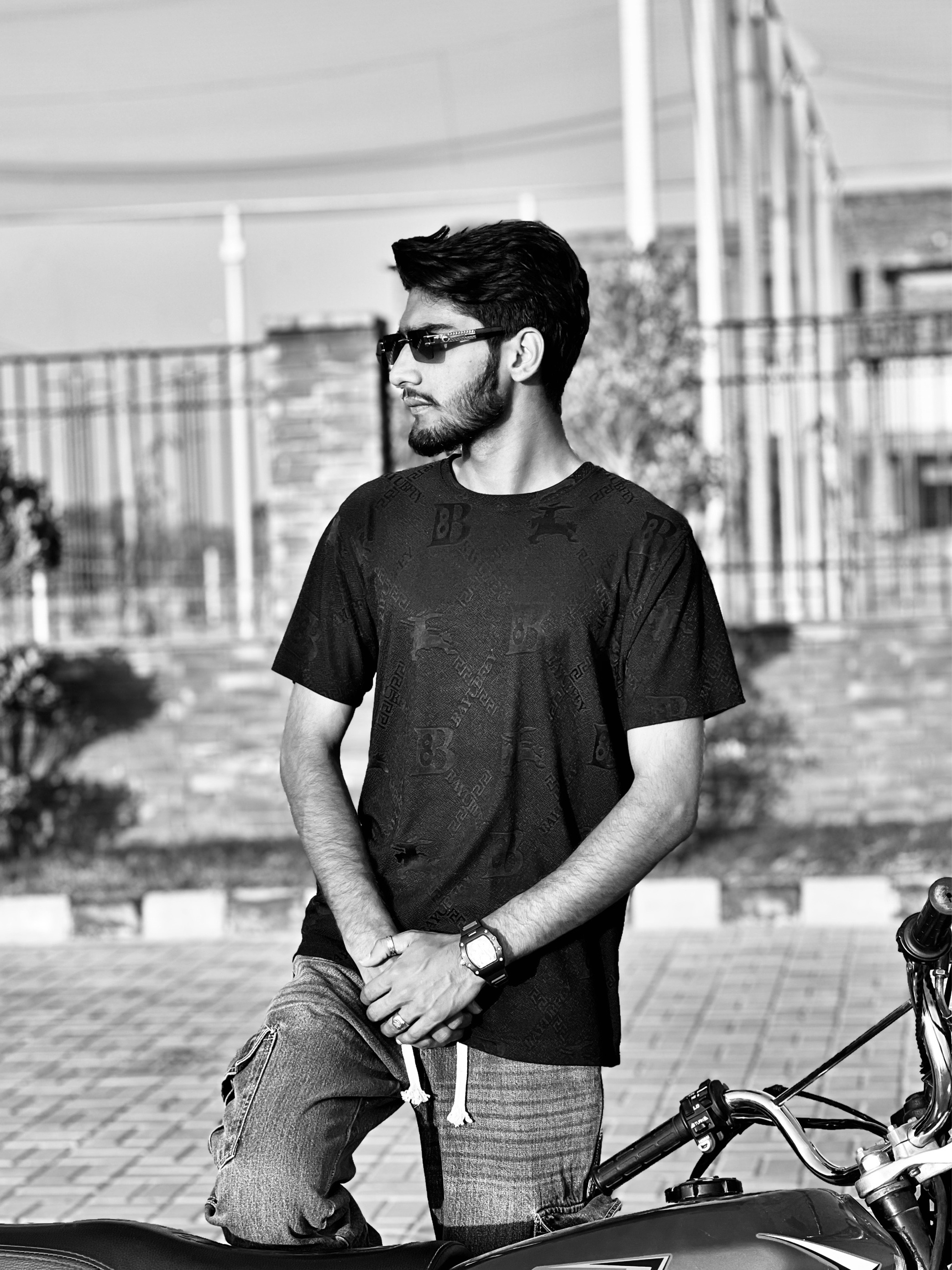 @ذیشان راجپوت ☠️🥷🏻