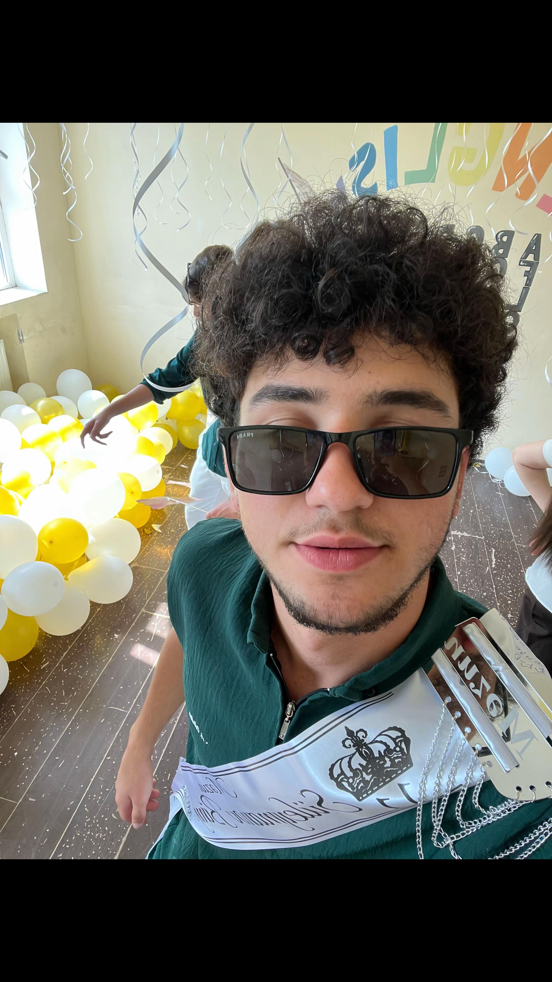 @Syzn.