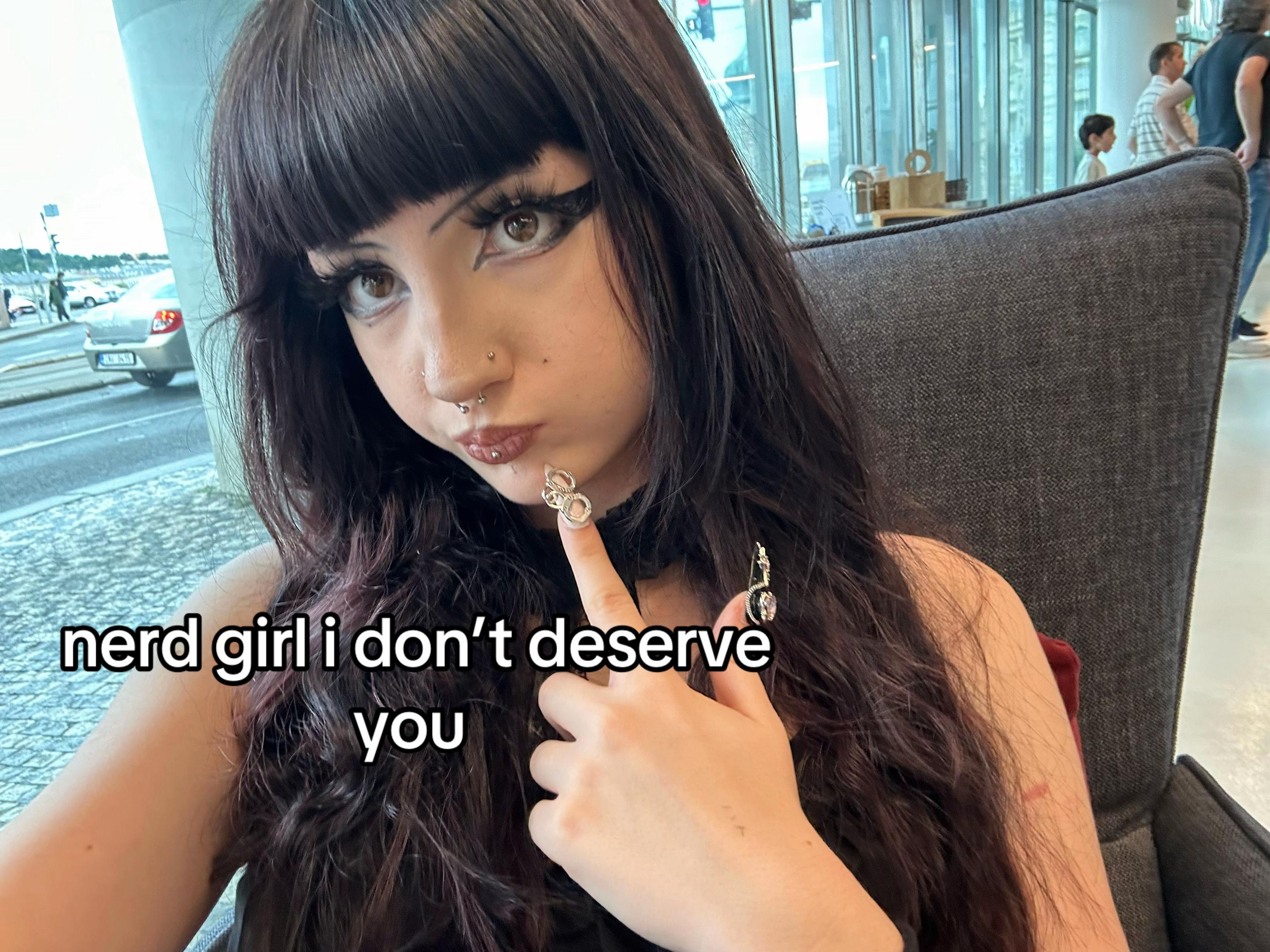 @izzie ☠︎︎
