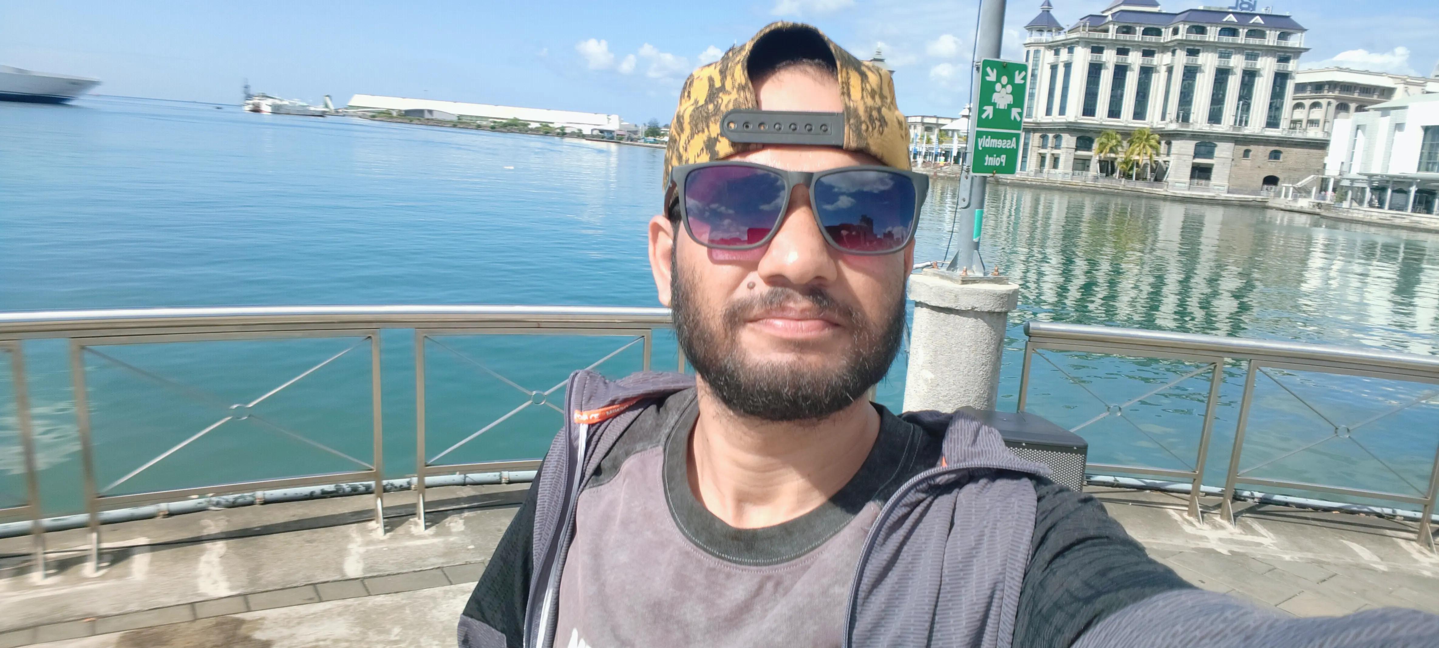 @Timro_krishna 🇳🇵😘🇲🇺