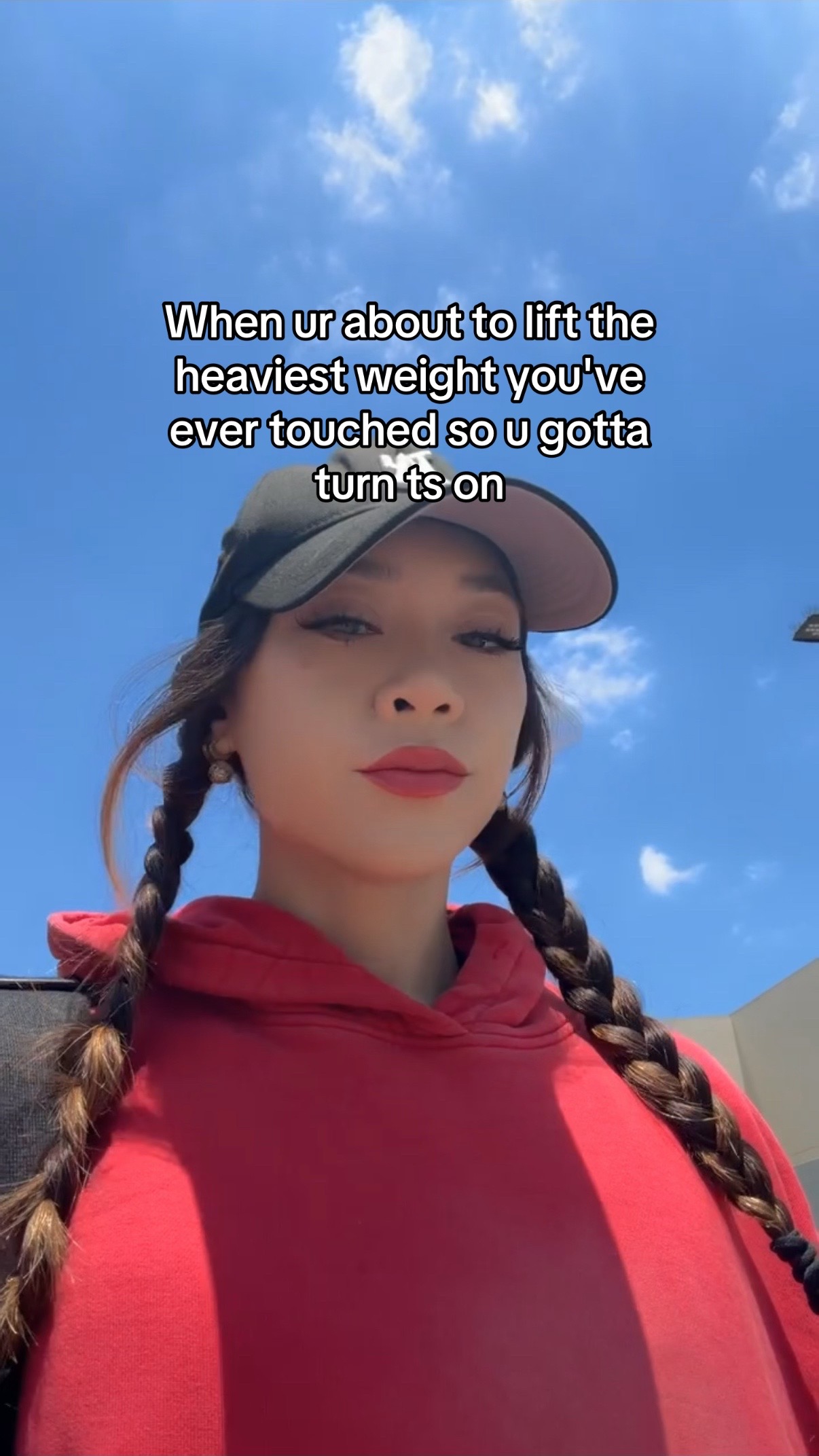 @danigoingsfit 𒉭