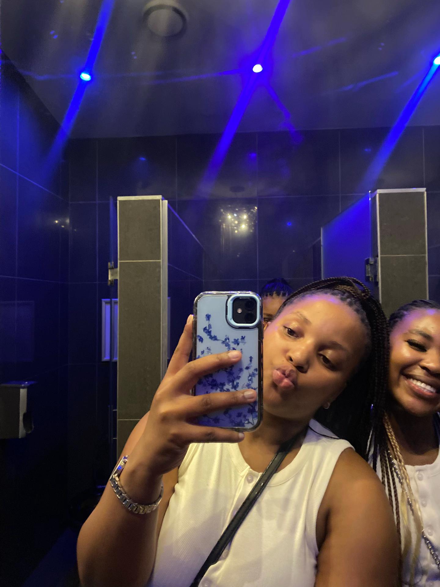 @Ntombizenkcubeko🌸