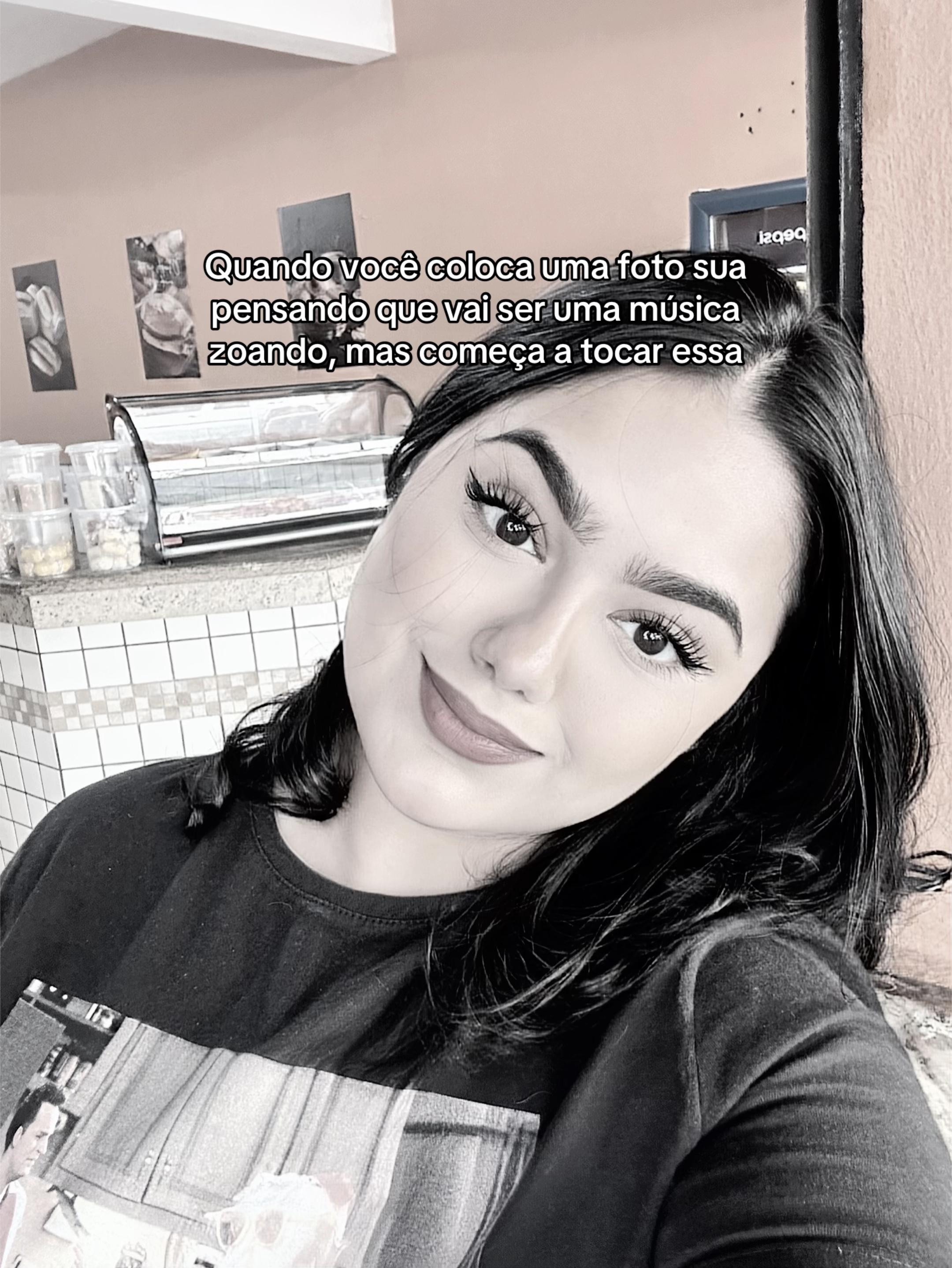 @Victória Nogueira