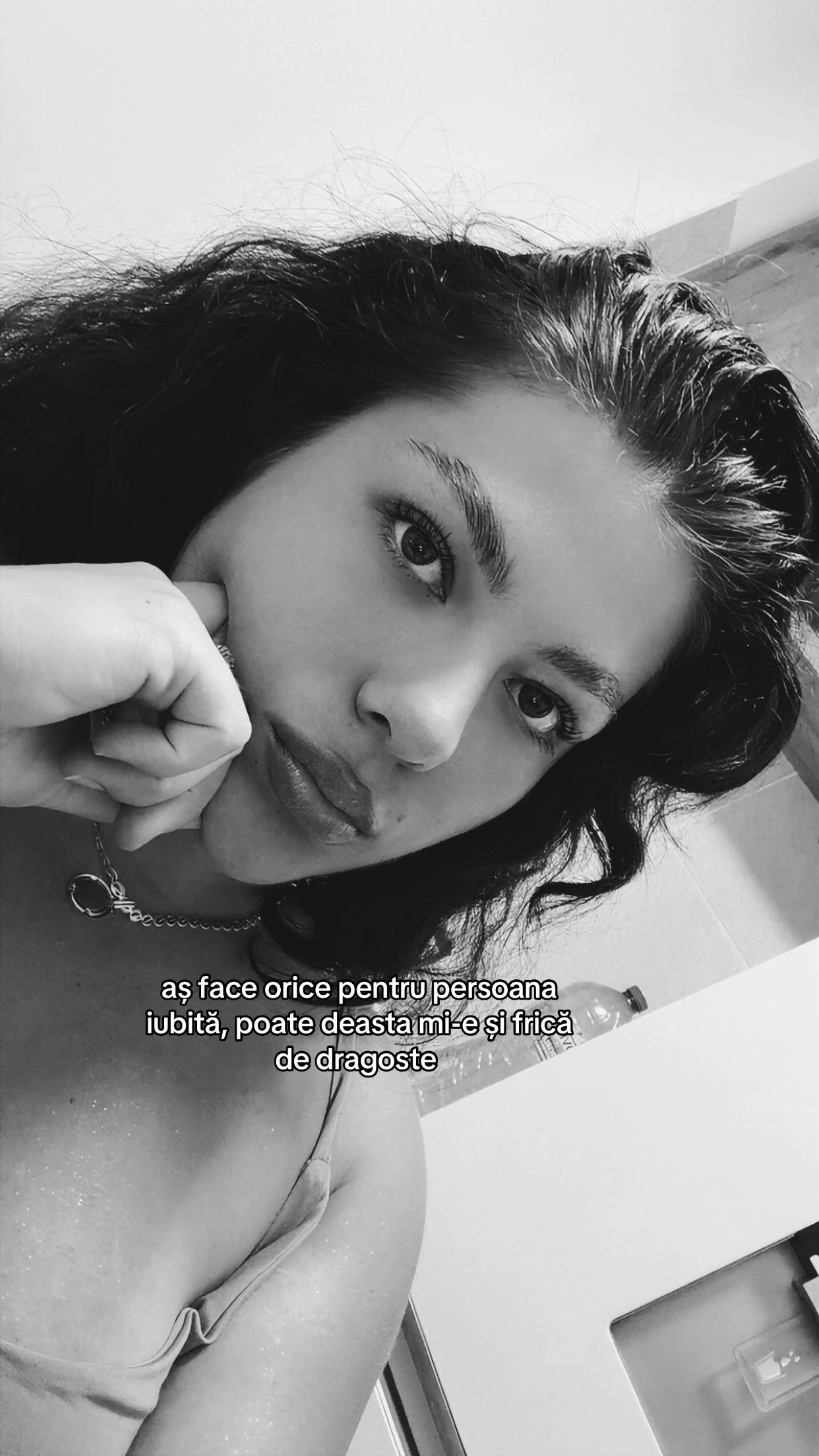 @🖤