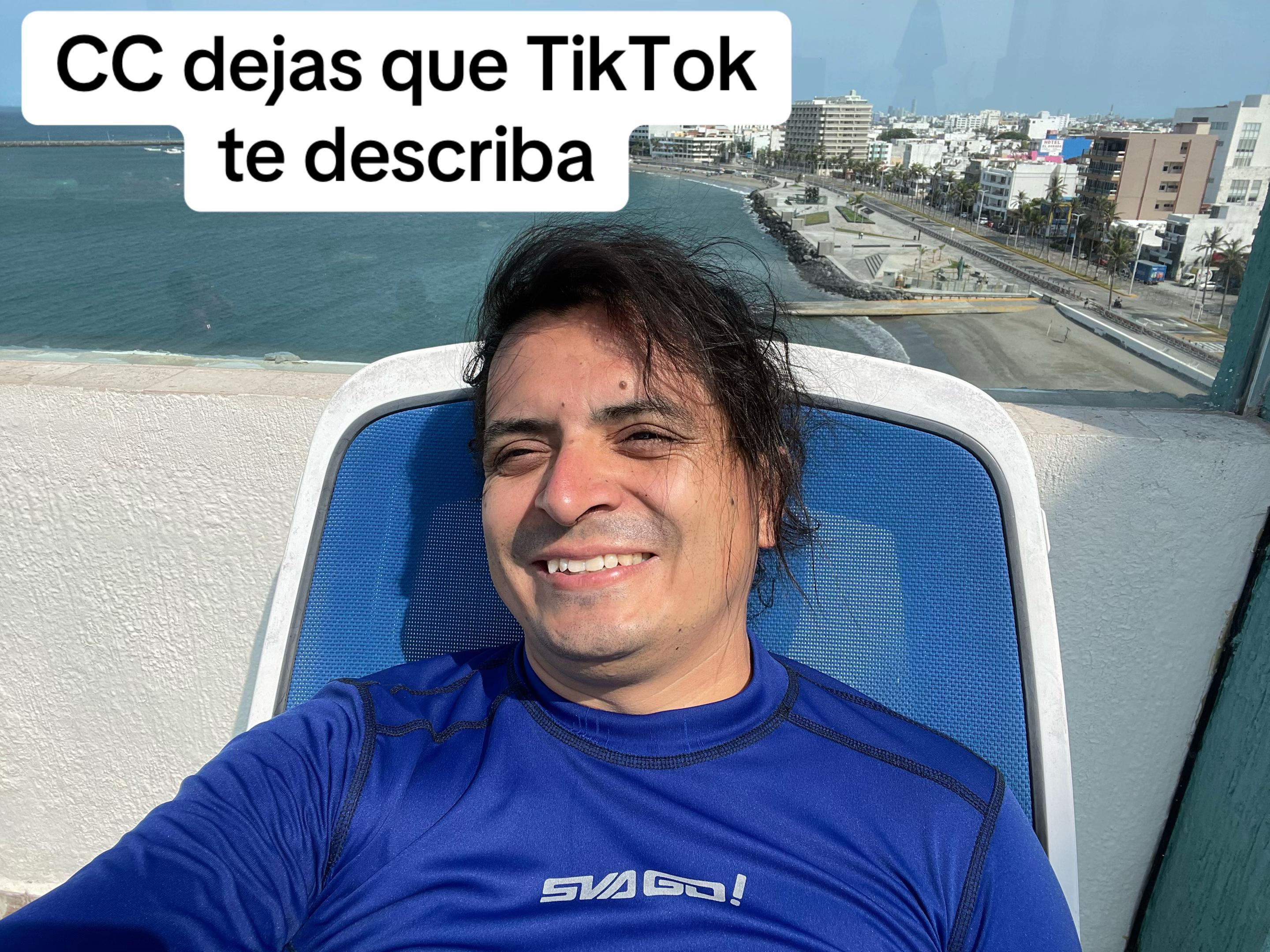 @El POLI-NOMIO