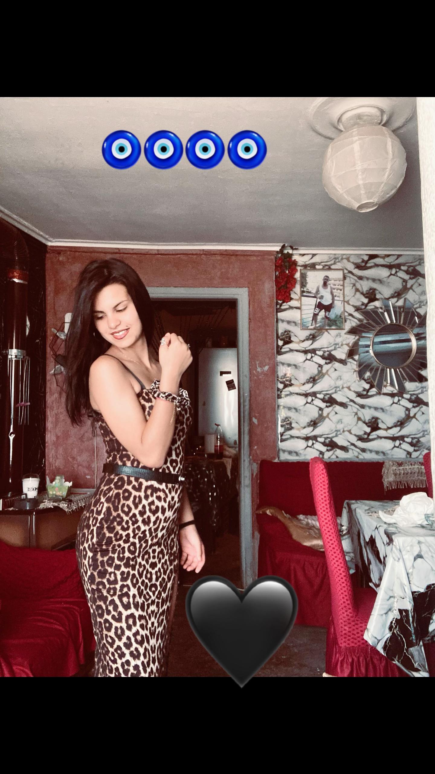 @🖤