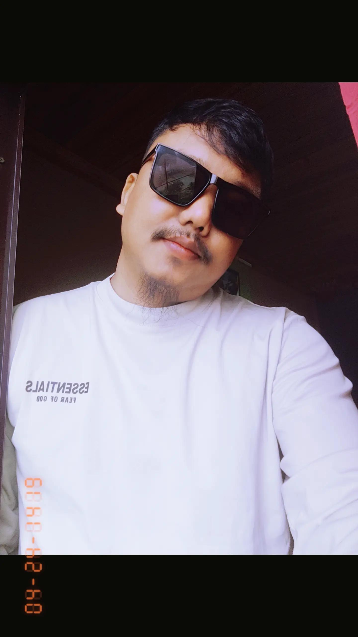 @𝐁𝐢𝐧𝐚𝐲