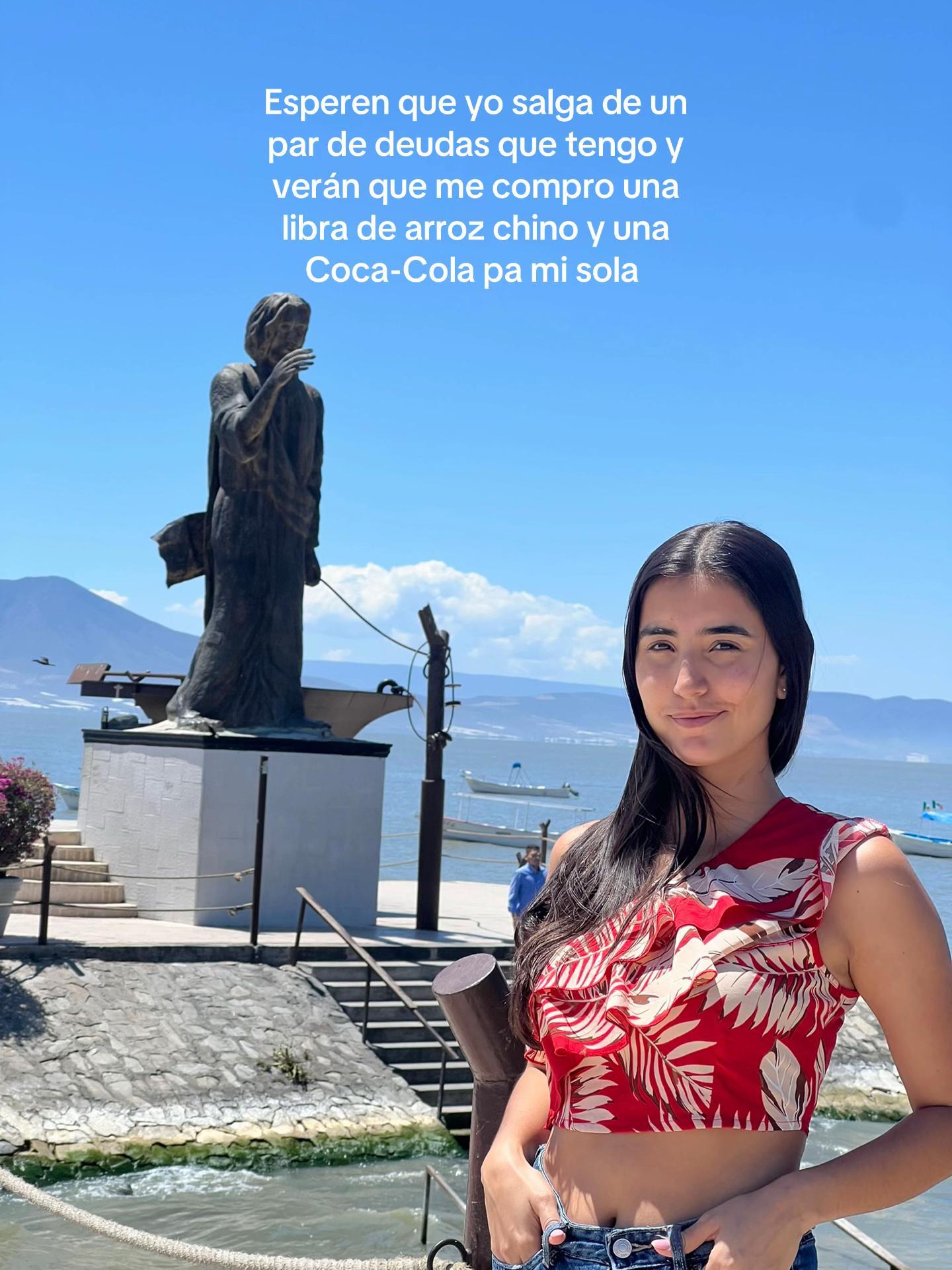 @PAULA ANDREA 🌴