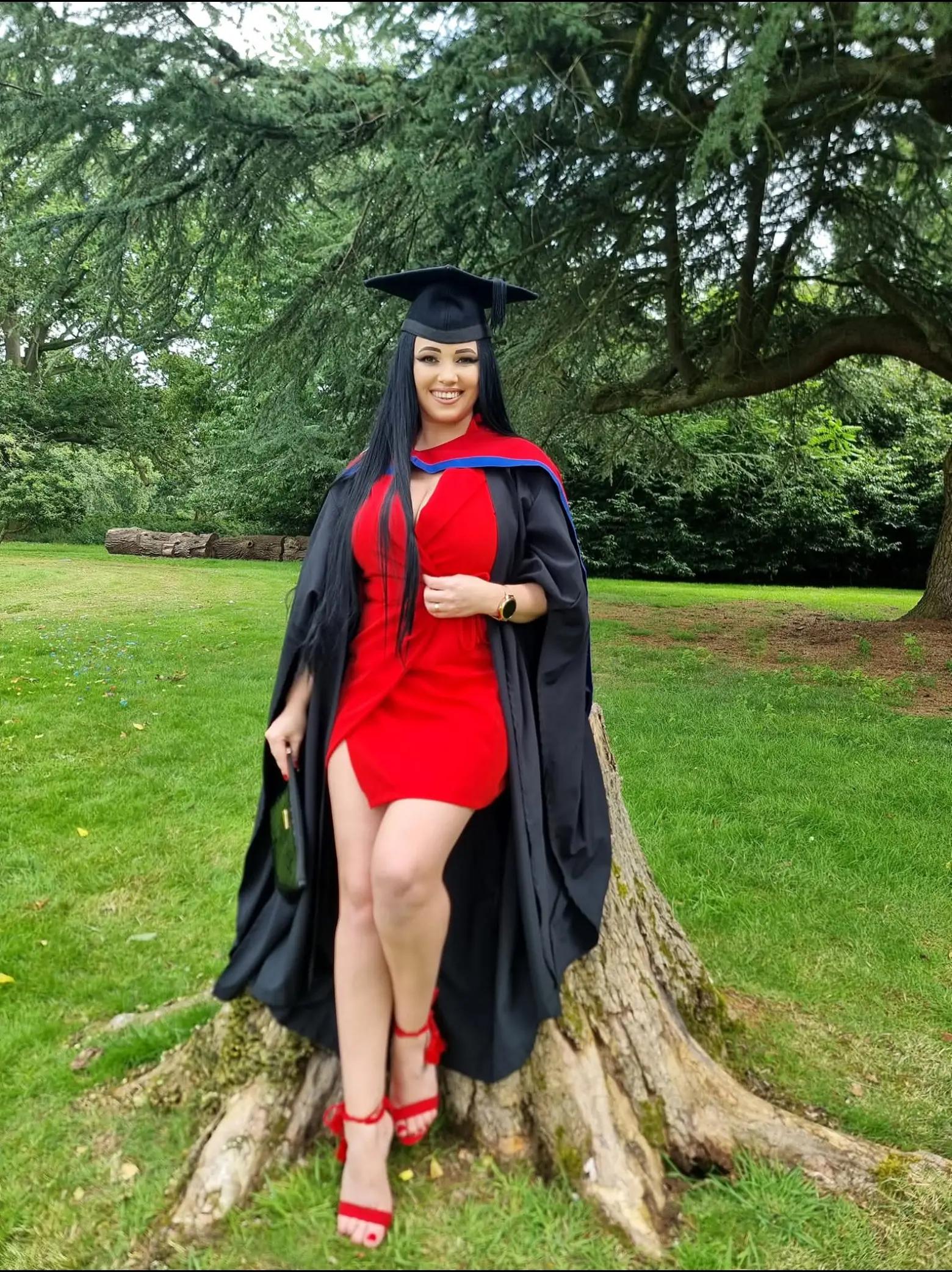 @Adina93
