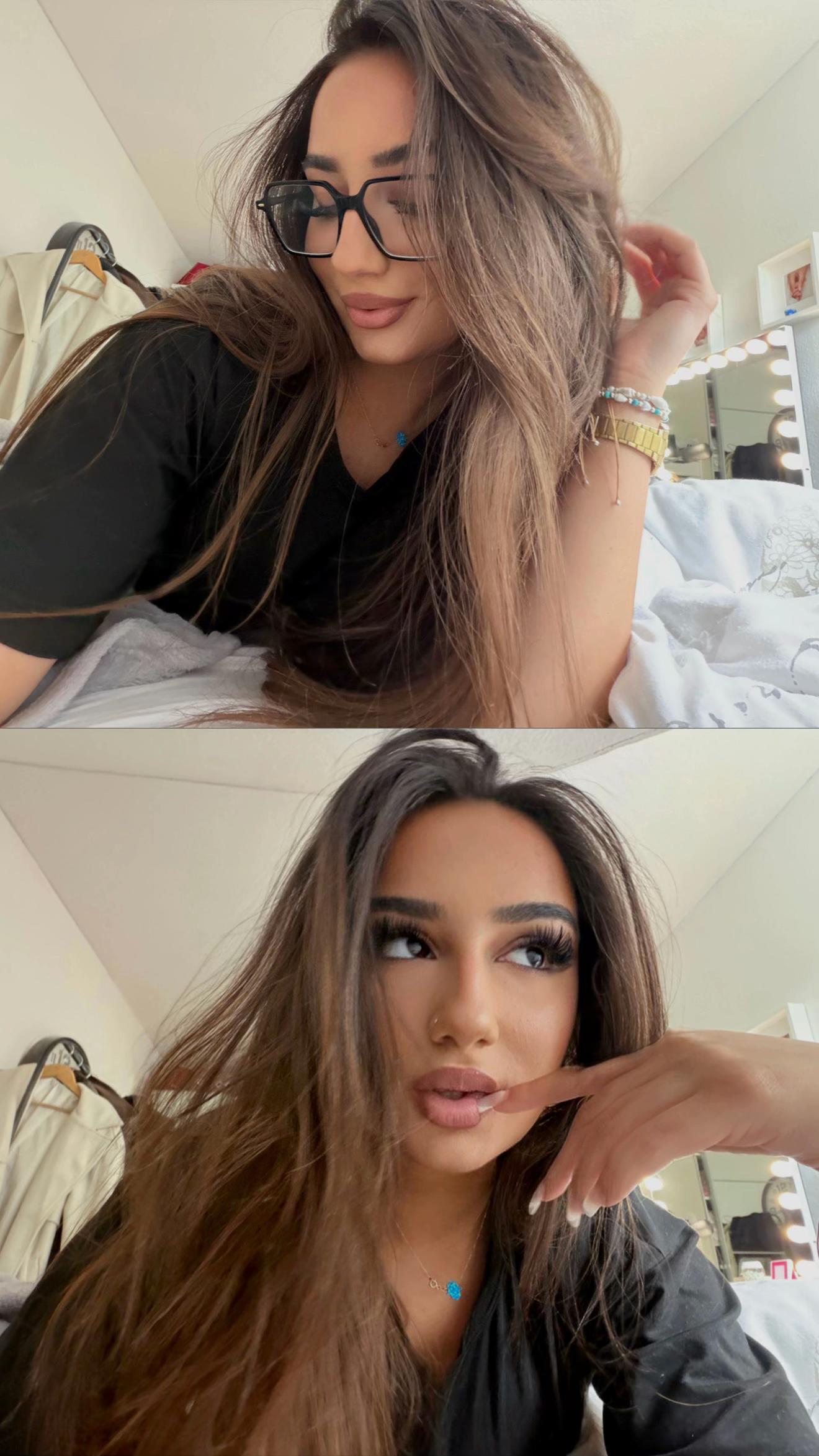 @𝐇