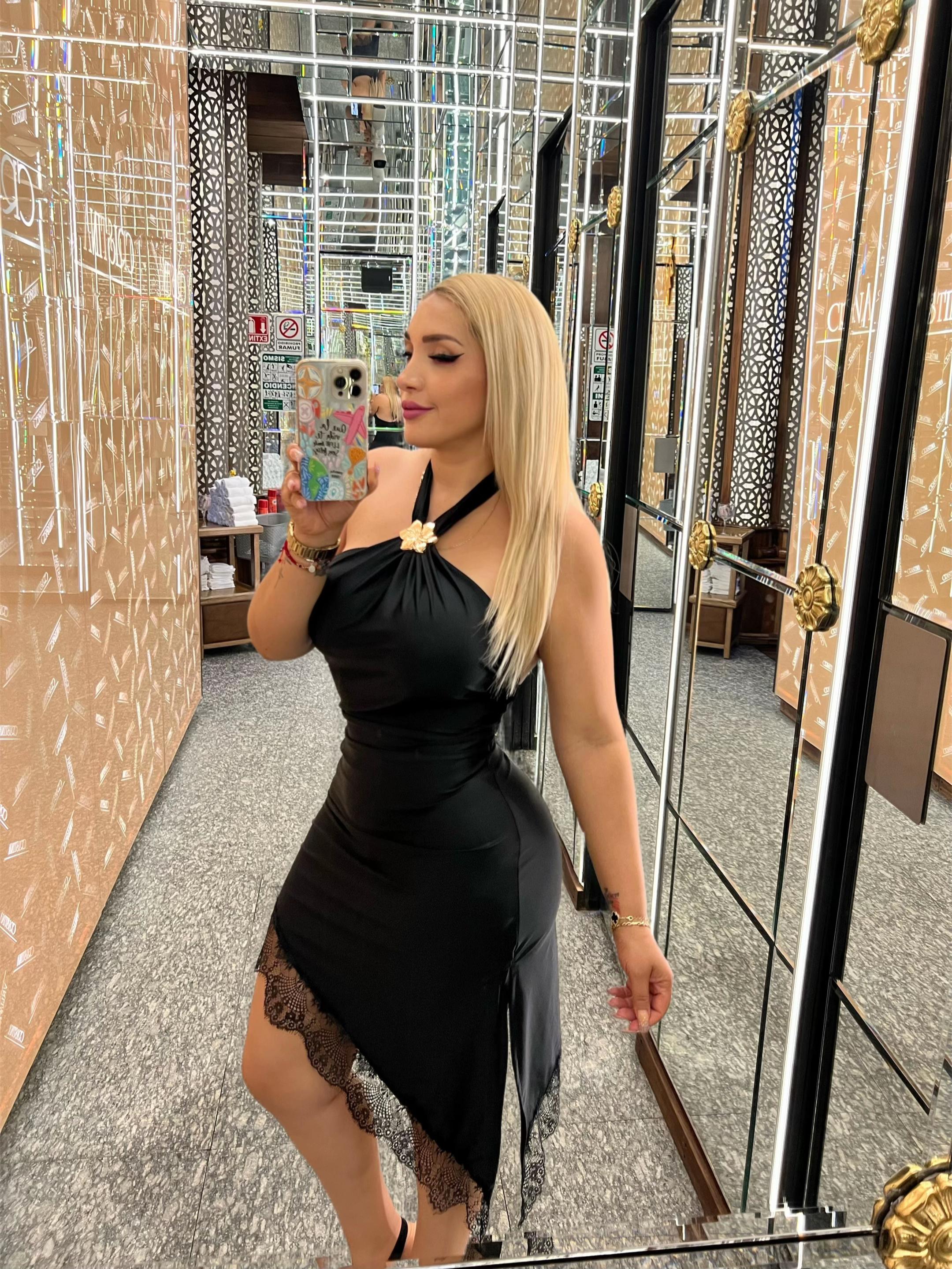 @Alejandra Villegas N