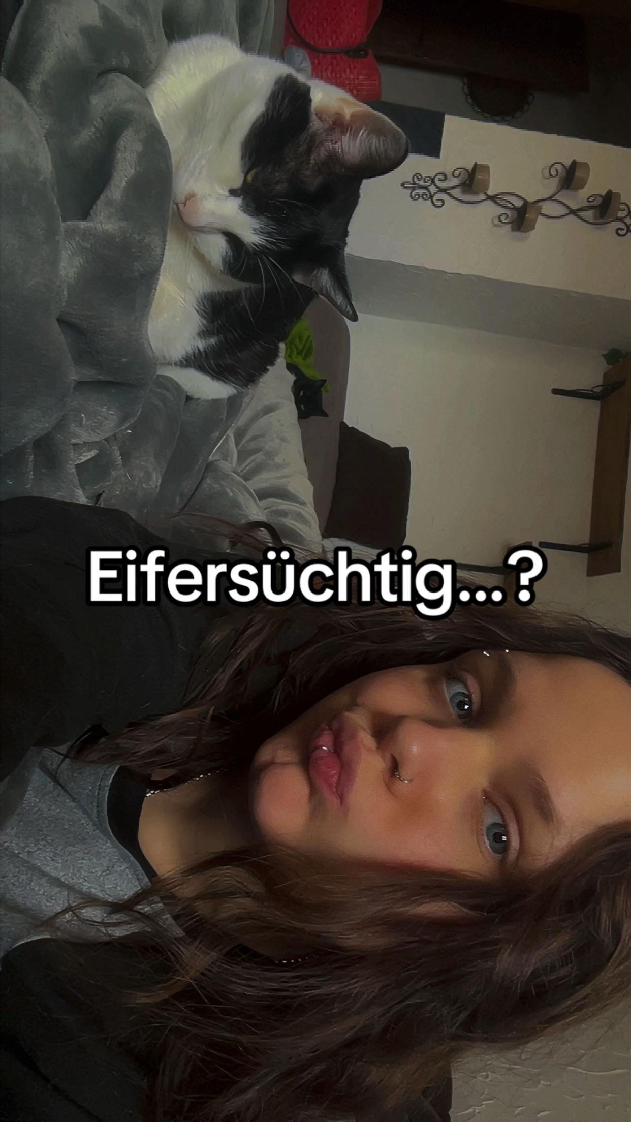 @Julia🖤