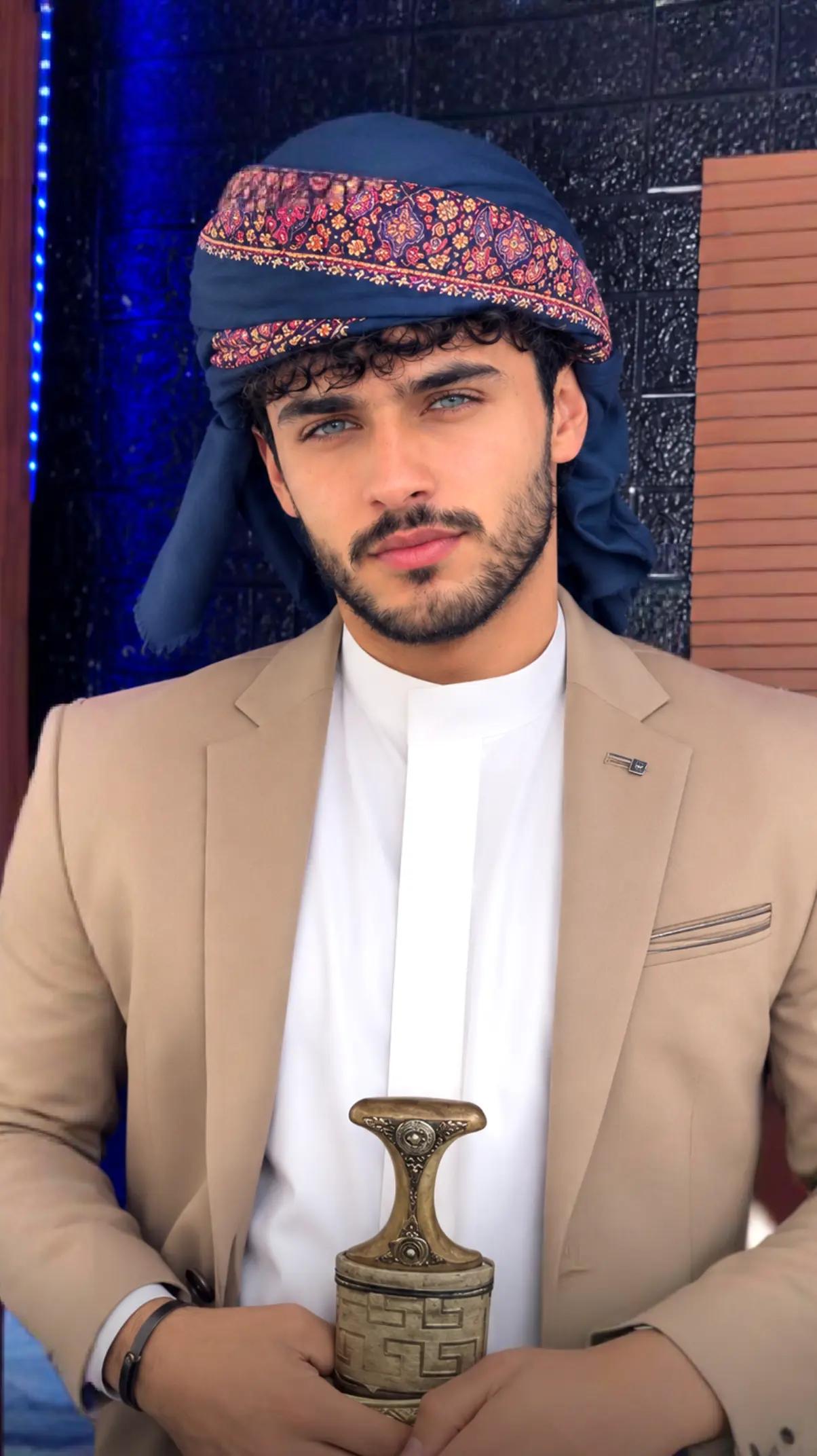 @ماجد/YE
