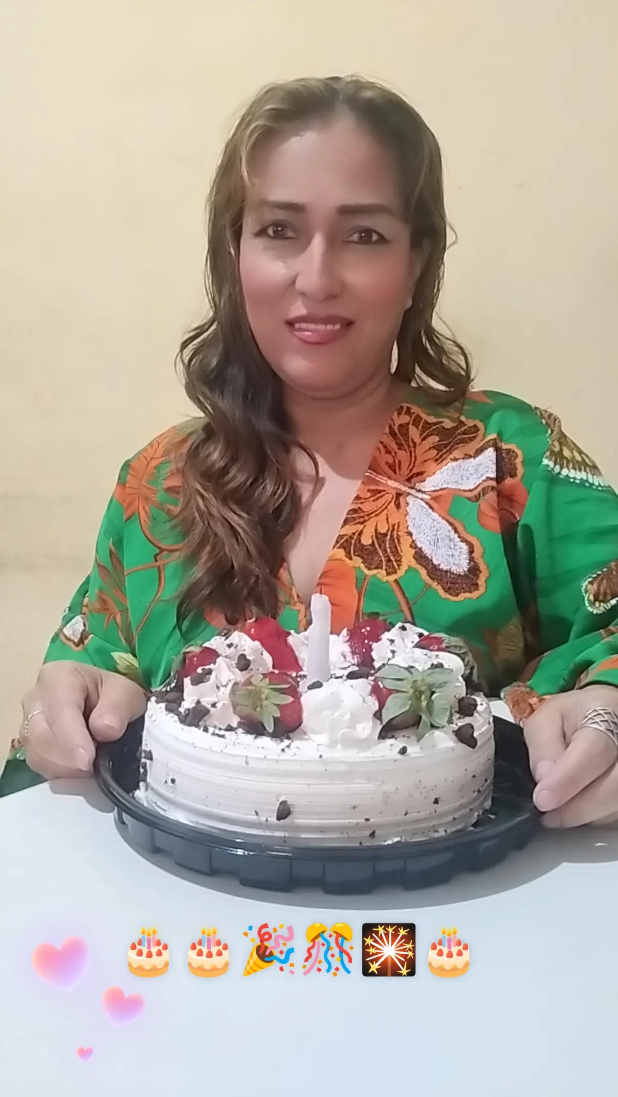 @🥰 Esmita Dulce miel 🥞 🥰