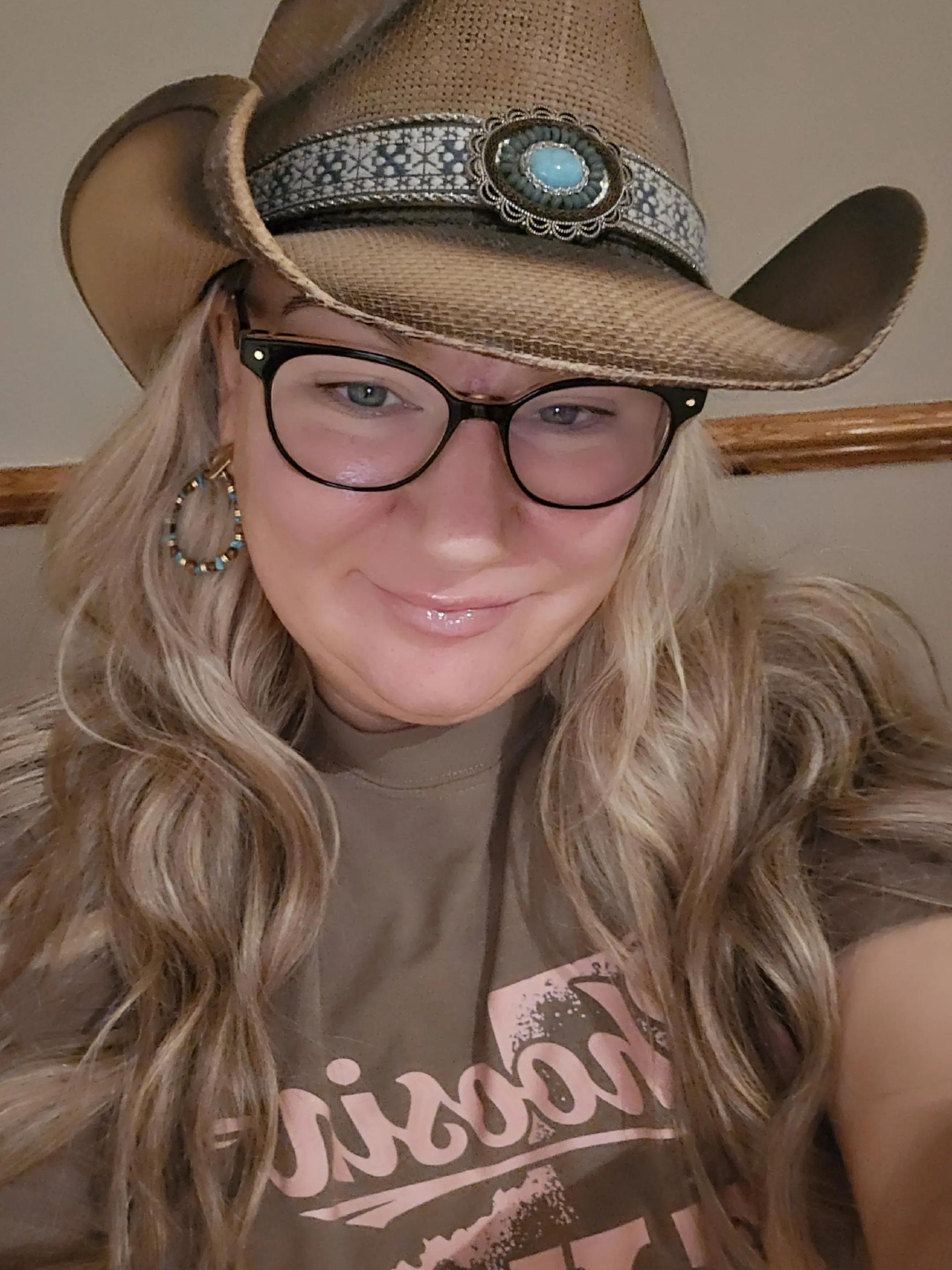 @Cowgirl Claire ๐ค ๐ข