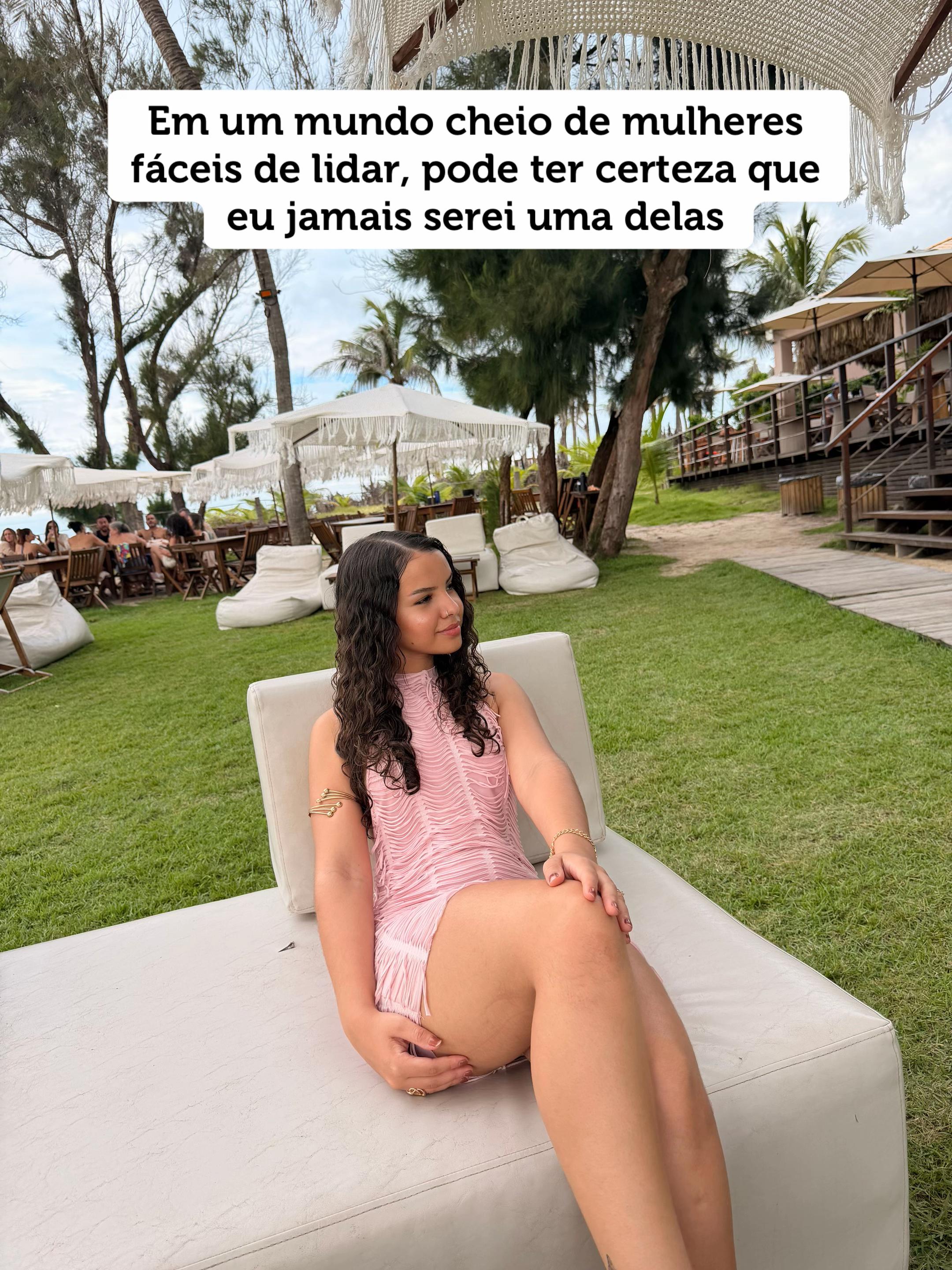 @Gabriely Castro