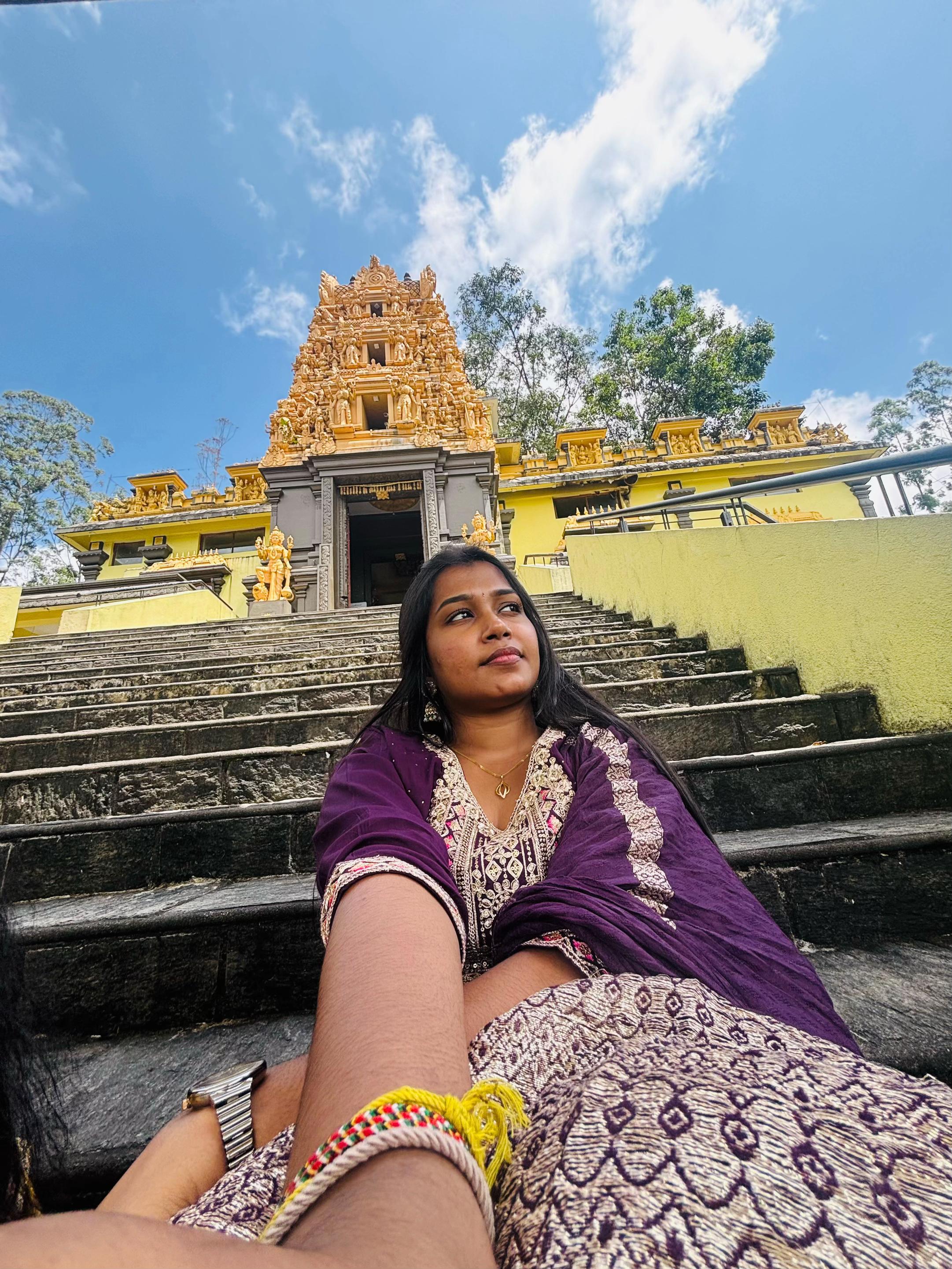 @Gayathri🦋👀