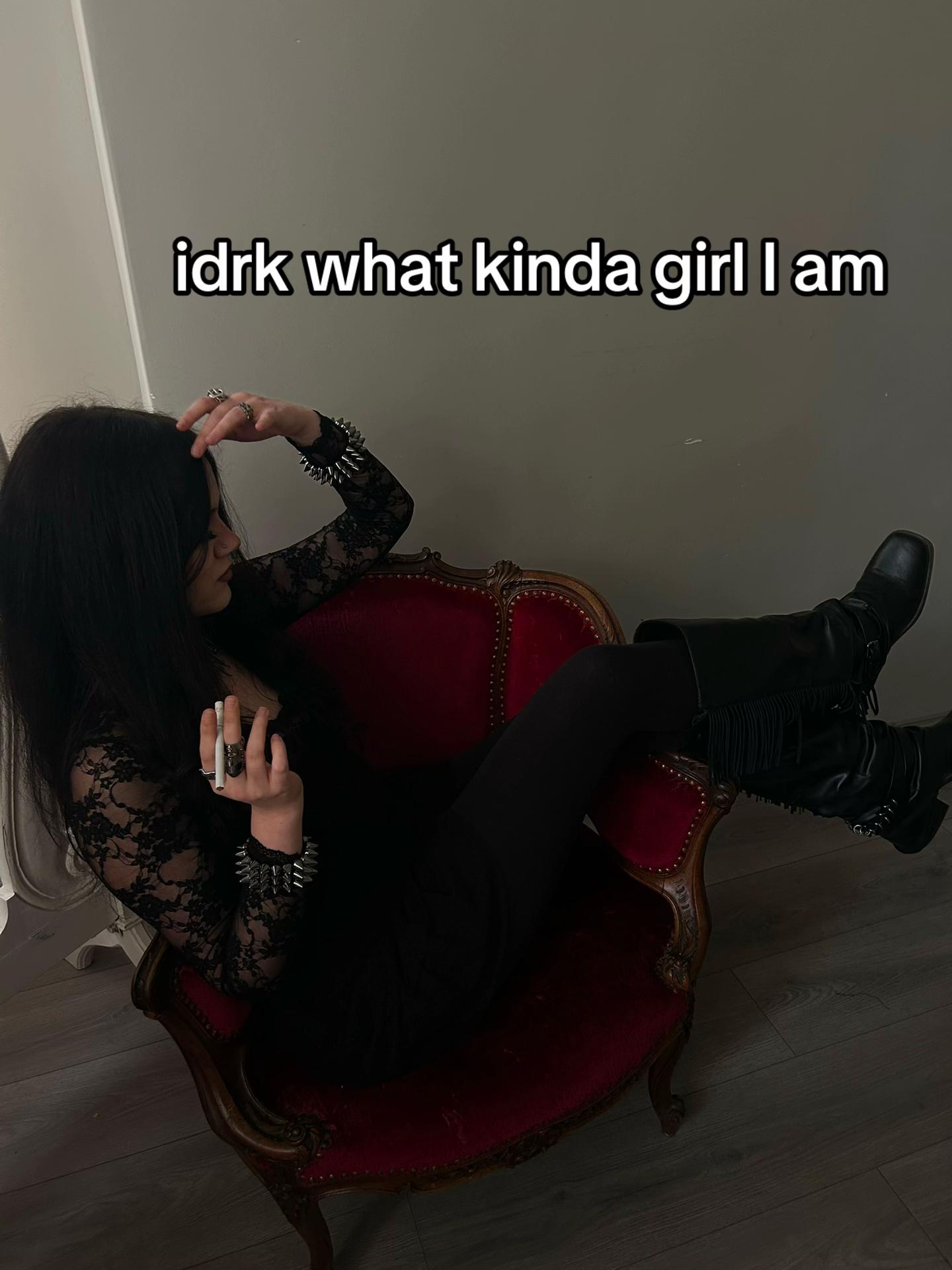 @Simii🖤