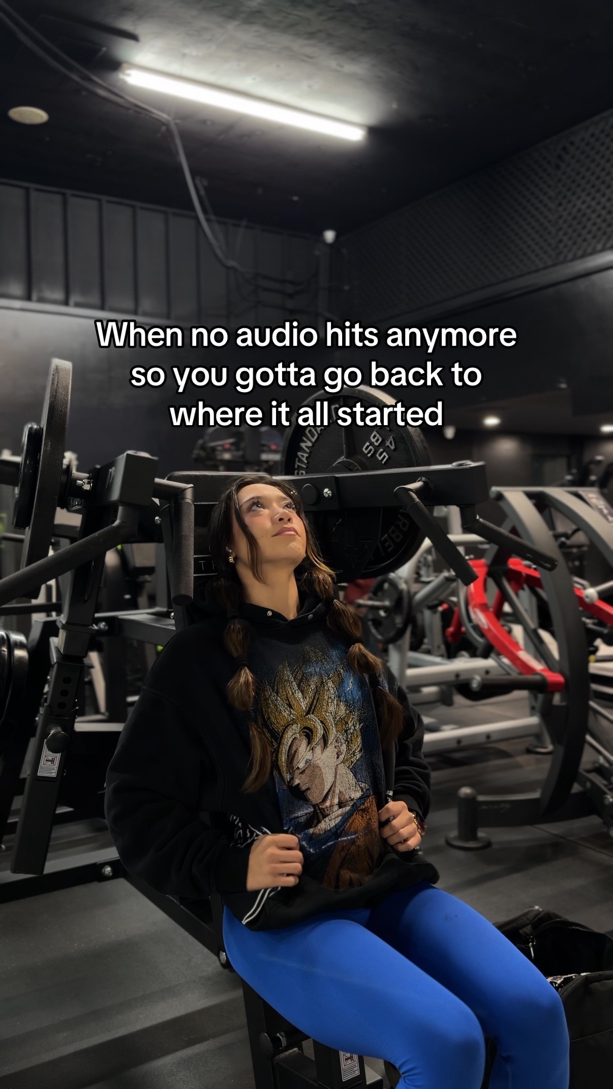 @danigoingsfit 𒉭