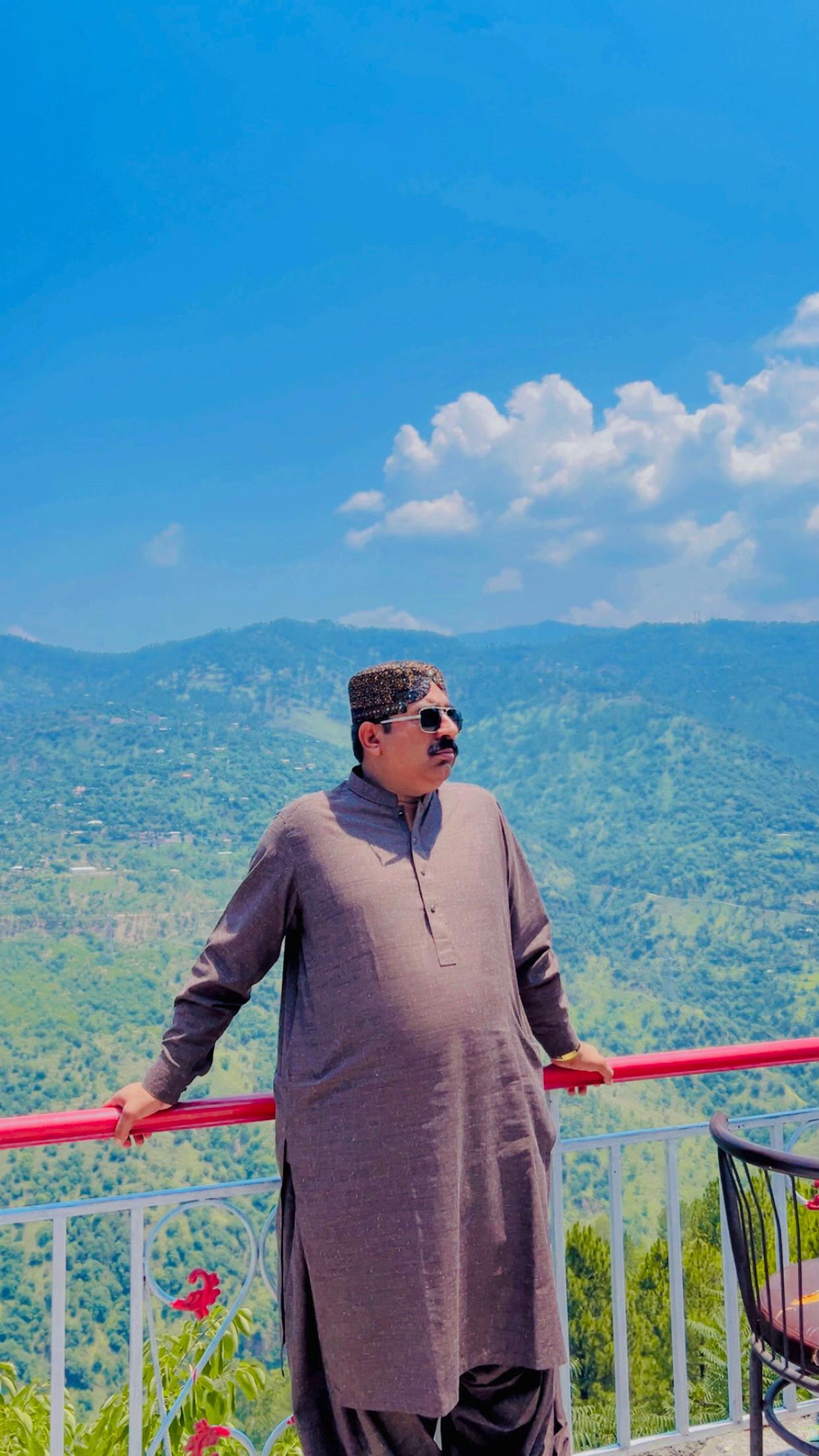 @BADAL MAZARi🇱🇾