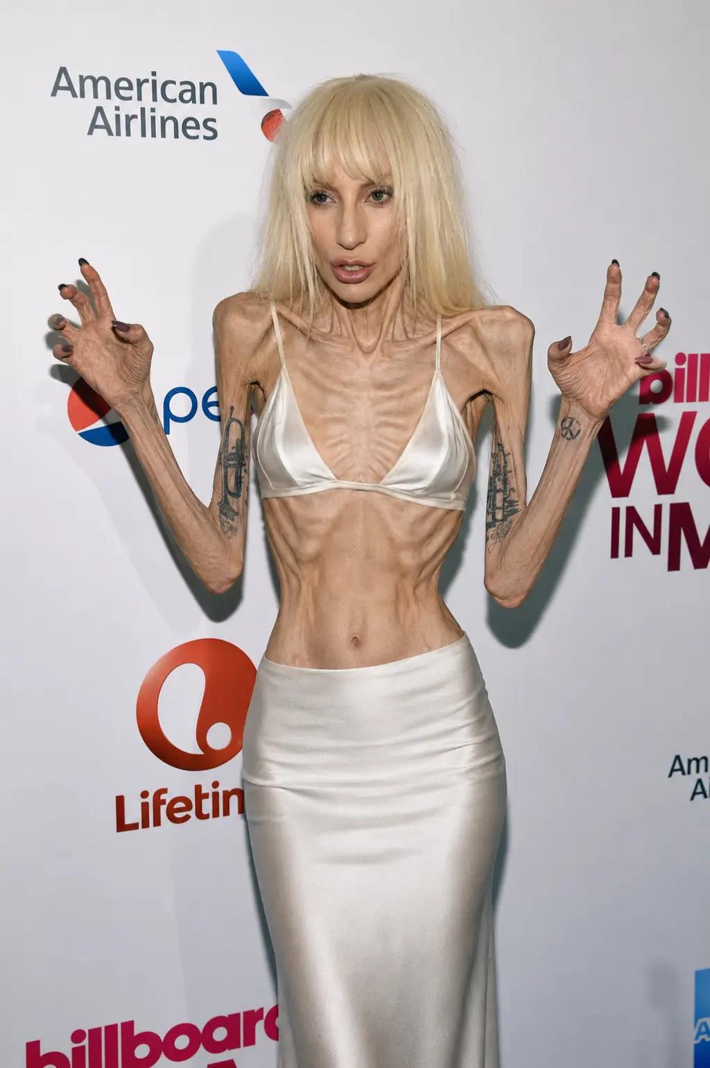 @Celebrity Freakshow TV